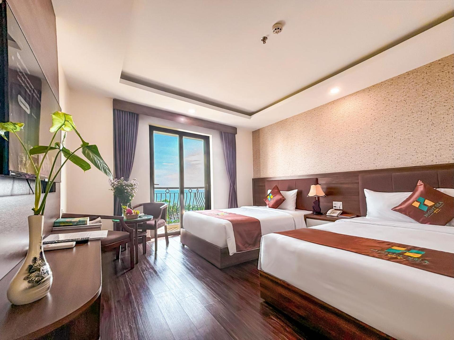 Hotel Night Sea 4*
