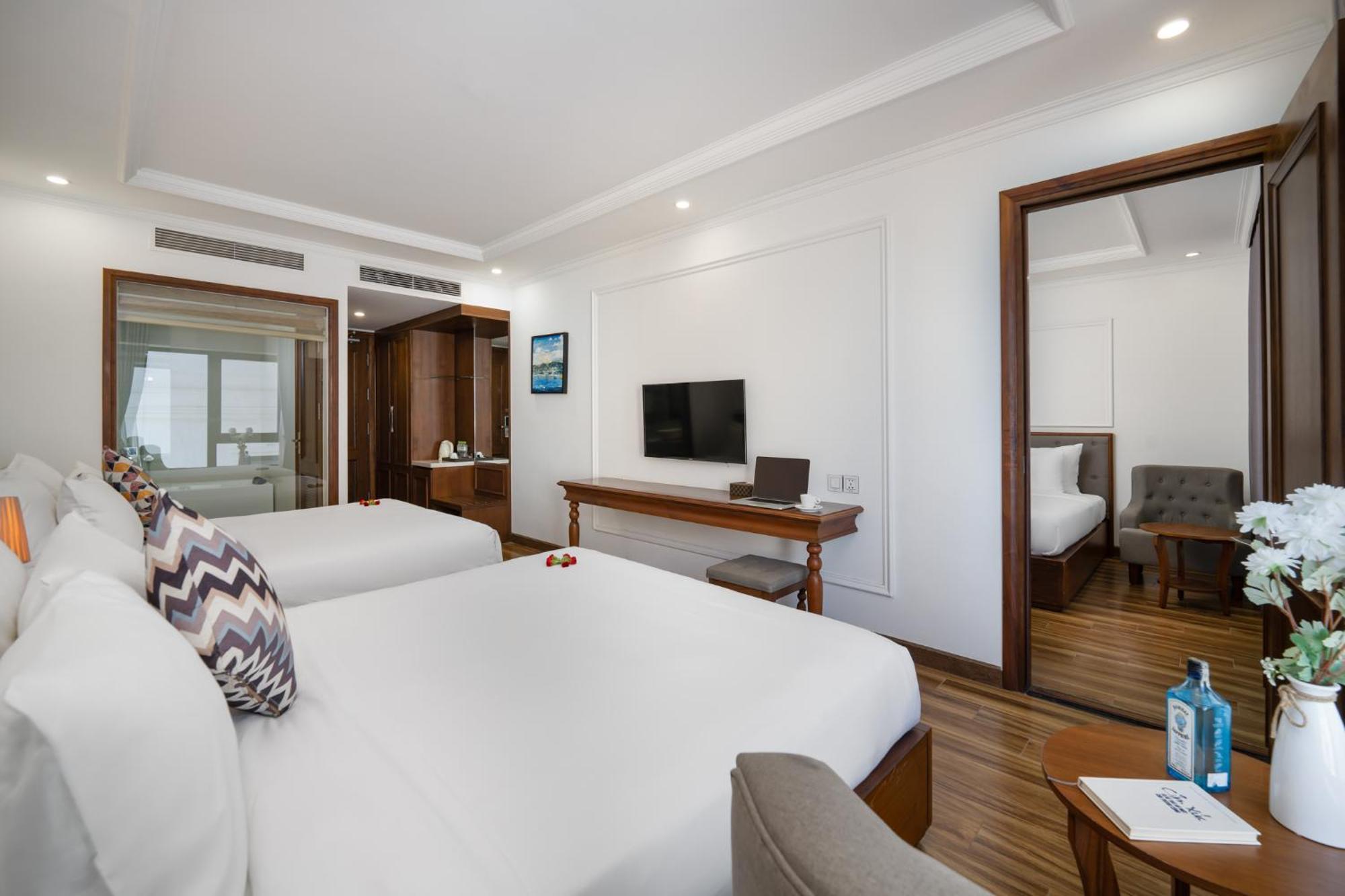 The Sail - My Khe Hotel