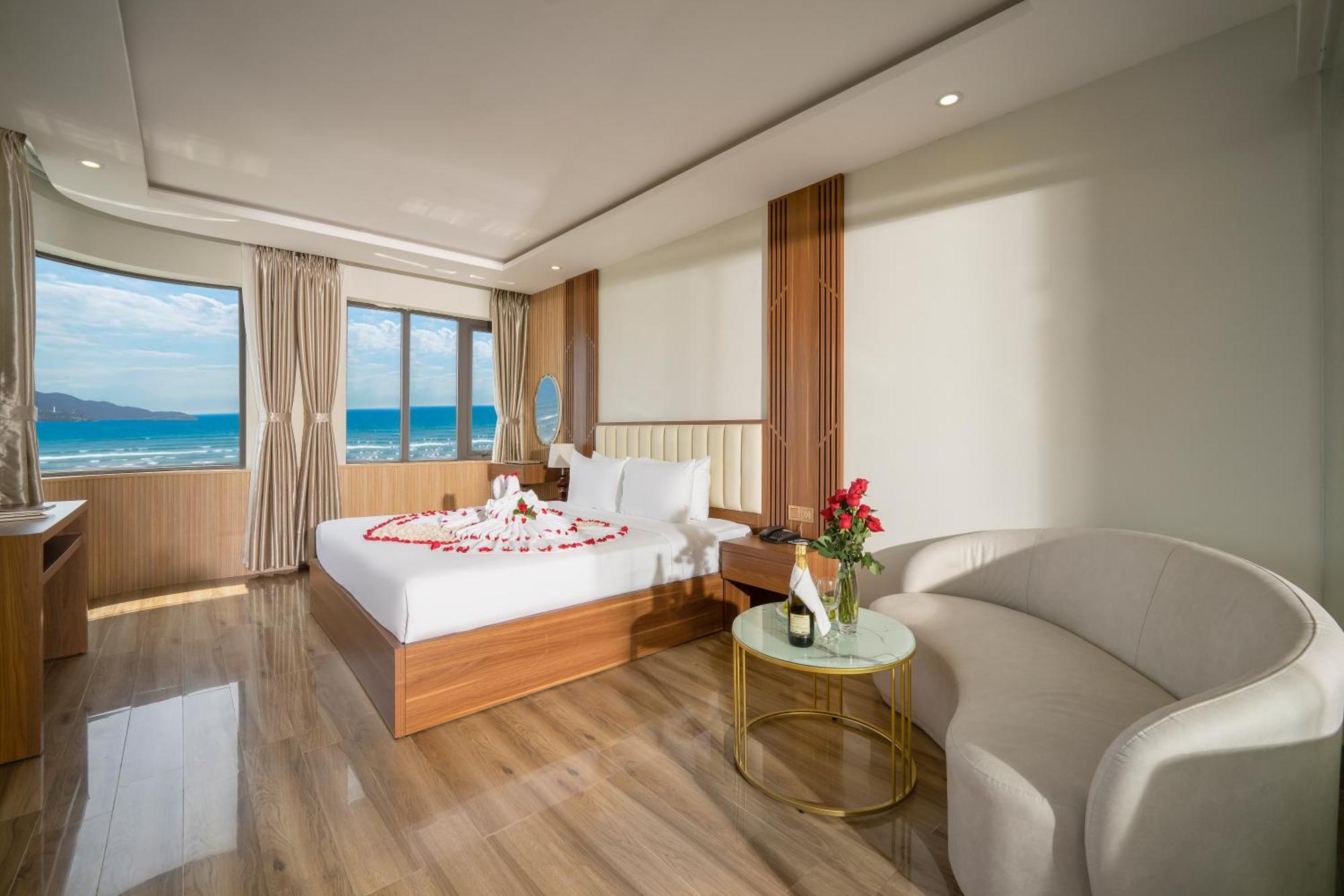 Hotel 7 Seven Sea Da Nang
