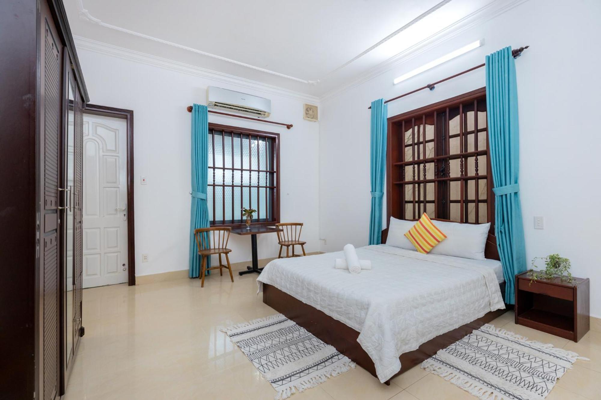 Villa Hoang Duc Ho Boi Bai Sau