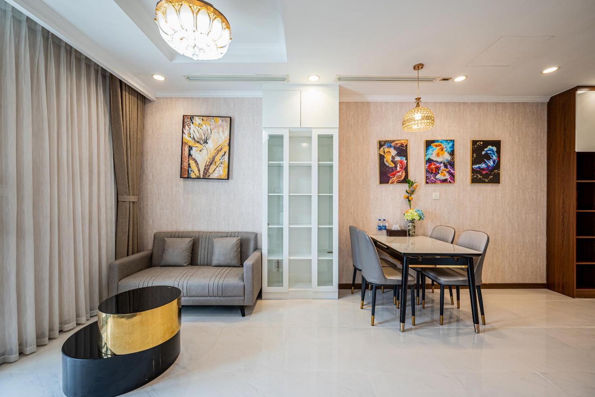 Luxury At Vinhomes Park Ho-Chi-Minh-Stadt