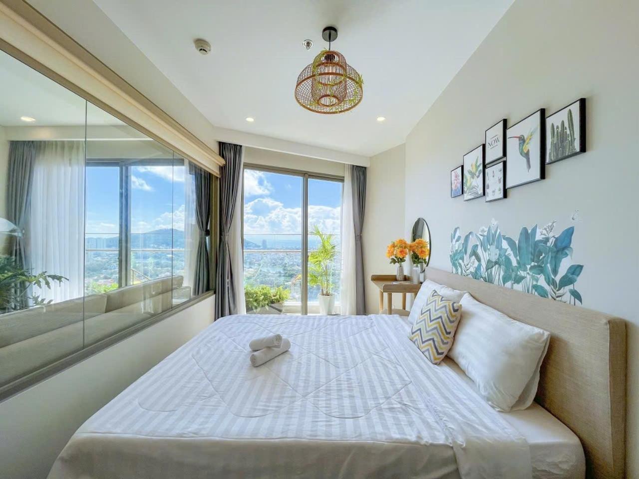 The Song 5 Stars - Ho Du Lich 5 Sao Canh Bien - Dumin's Apartment *