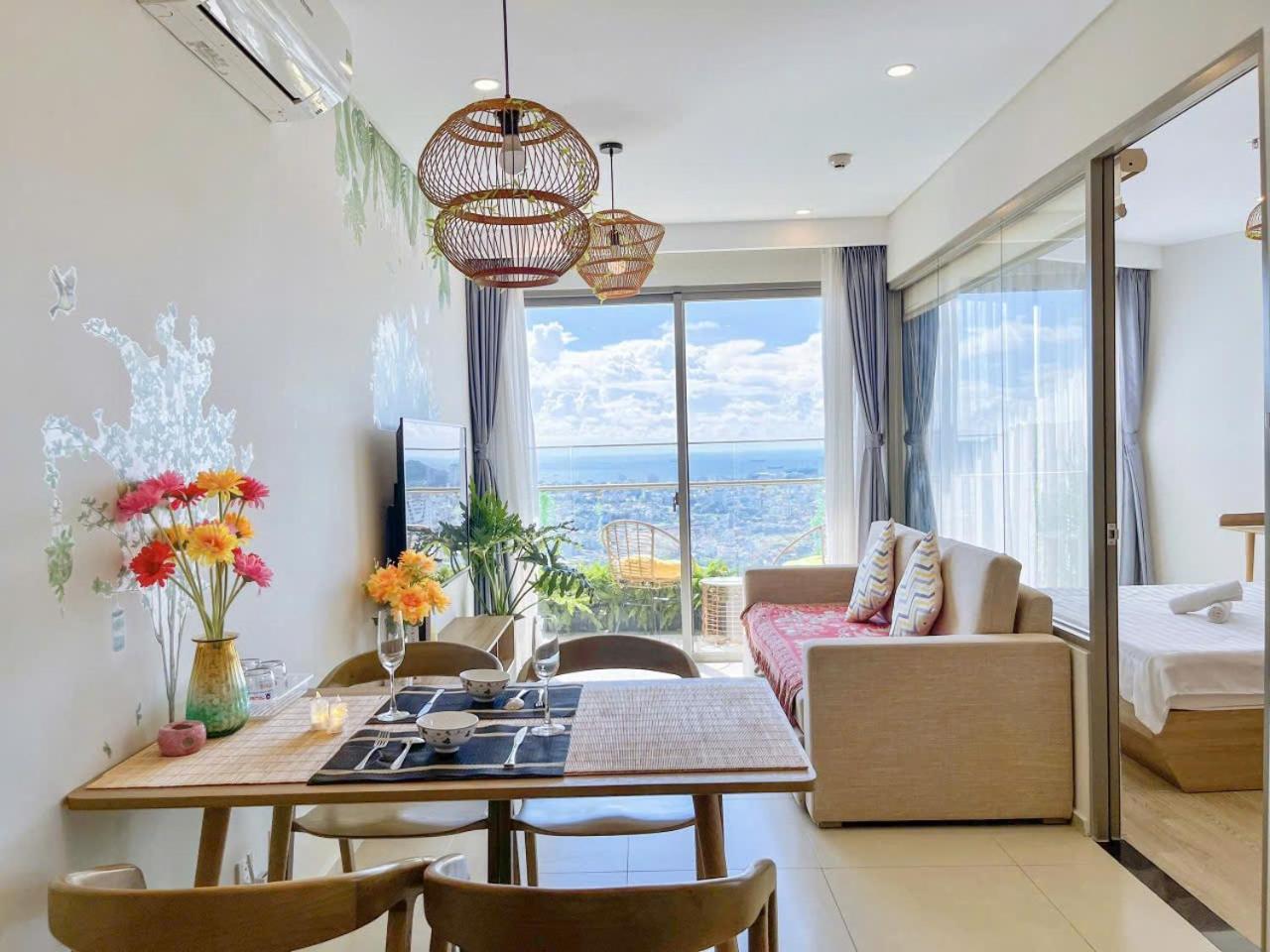 The Song 5 Stars - Ho Du Lich 5 Sao Canh Bien - Dumin's Apartment