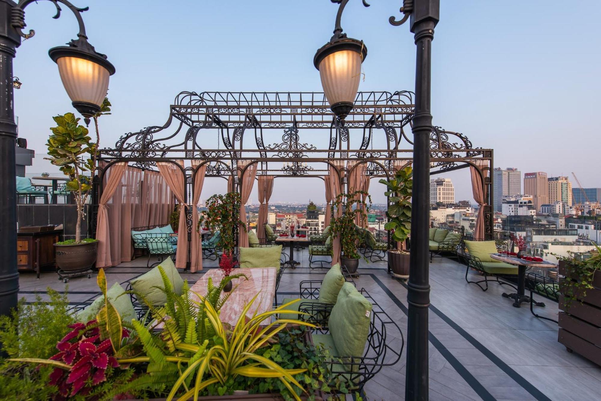 Tirant 4* Hà Nội