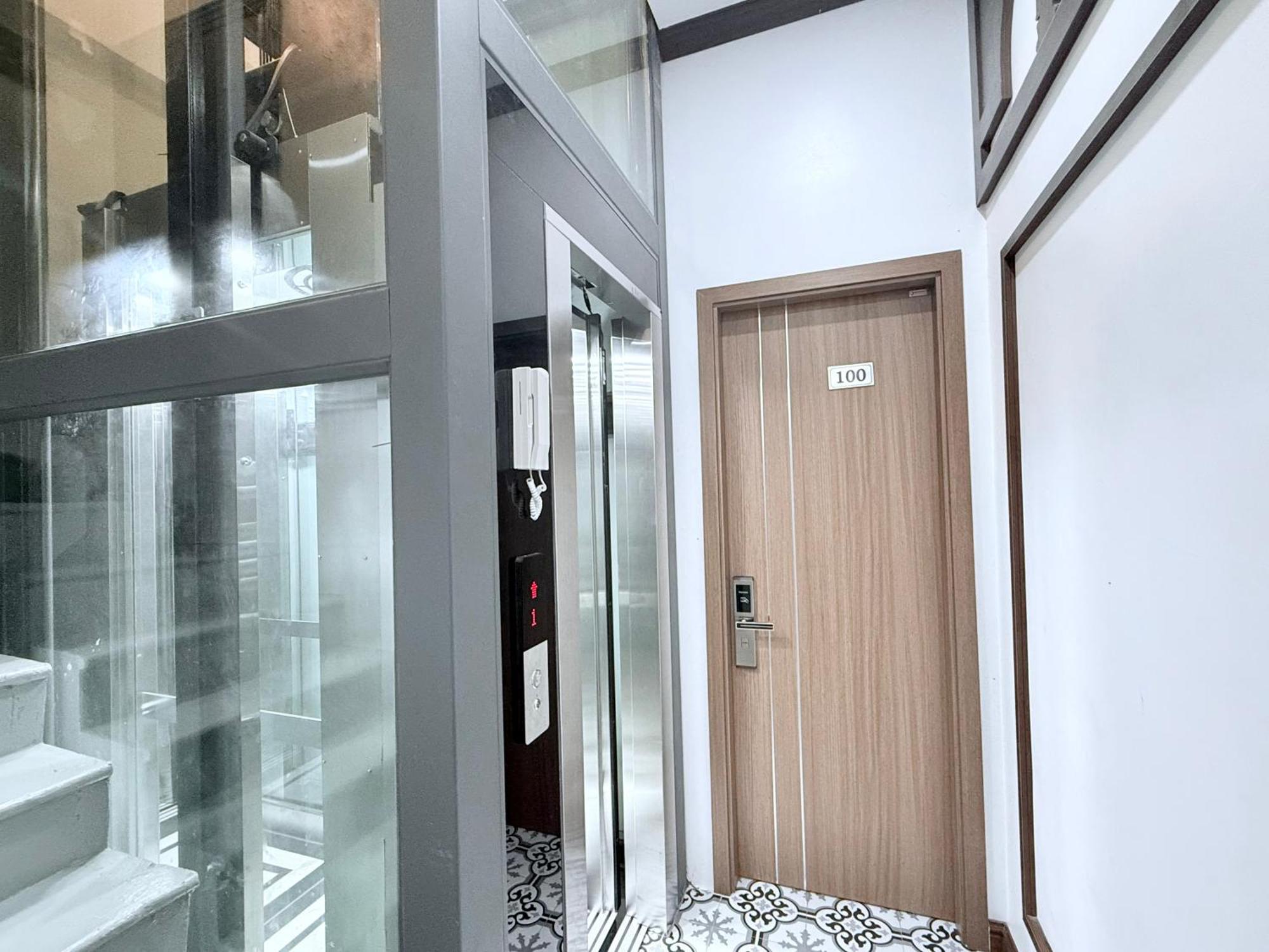 Khách sạn Khách Sạn&spa The Queen 2 2*
