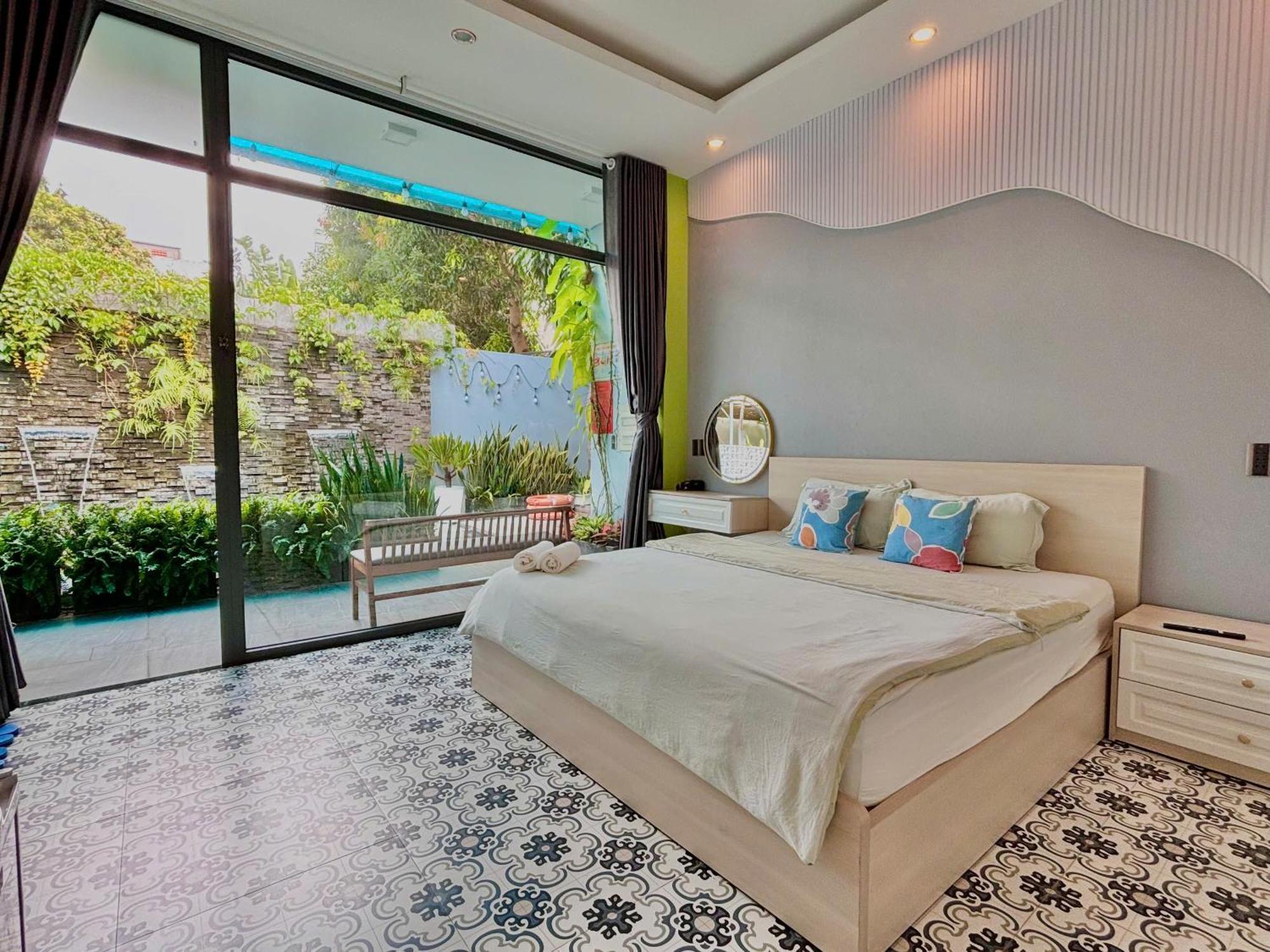 Sea House And Vung Tau