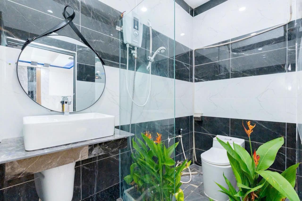 Biet Thu Duc Hoang Ho Boi Bai Sau Vtu Villa *