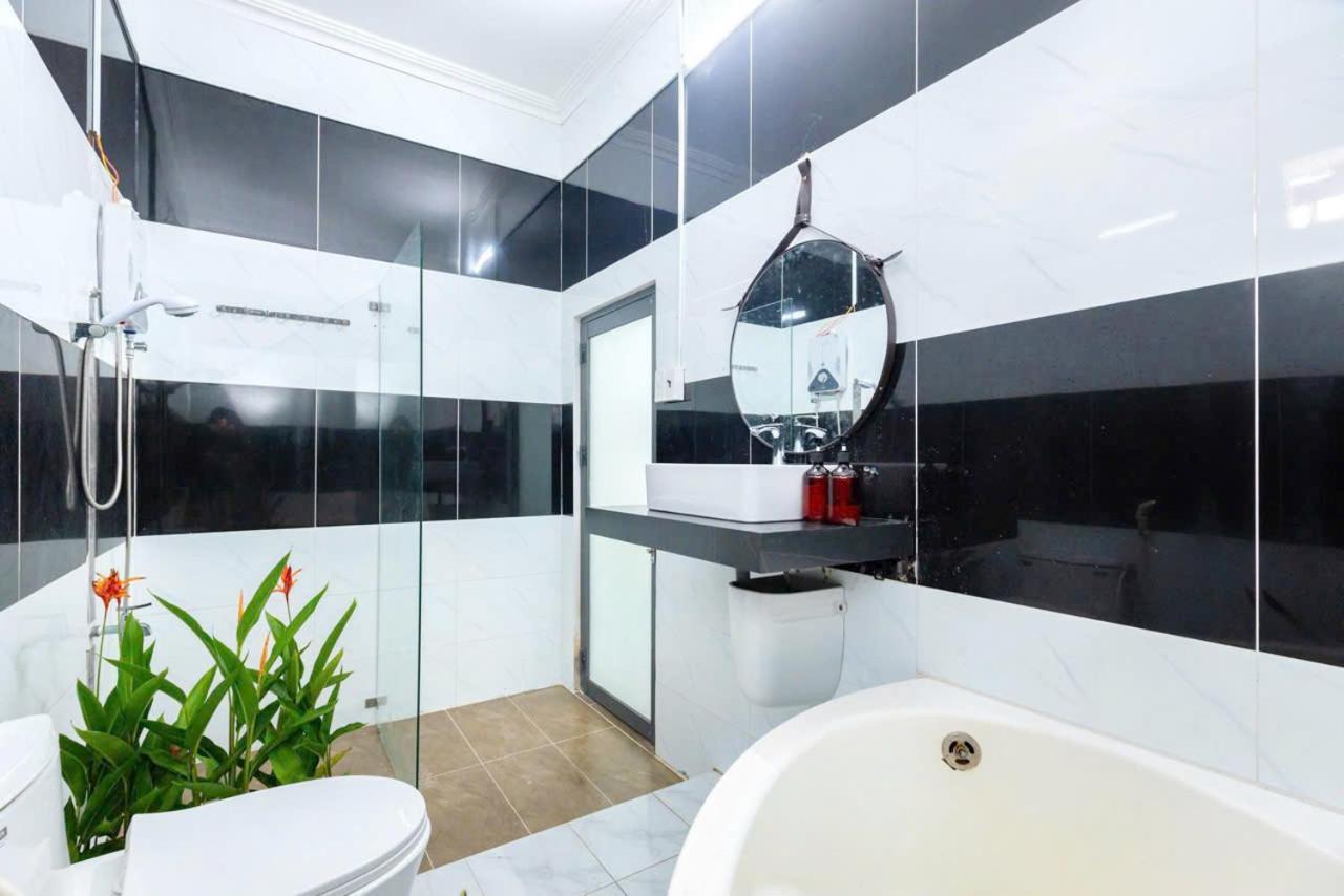 Biet Thu Duc Hoang Ho Boi Bai Sau Vtu Villa