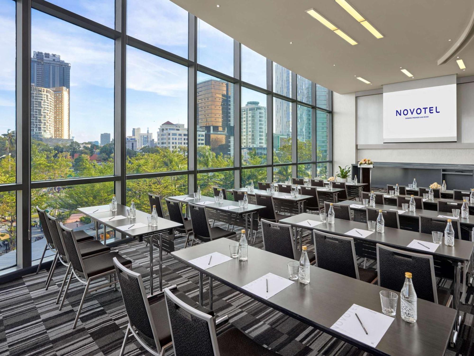 Novotel Premier River Hotel 5*