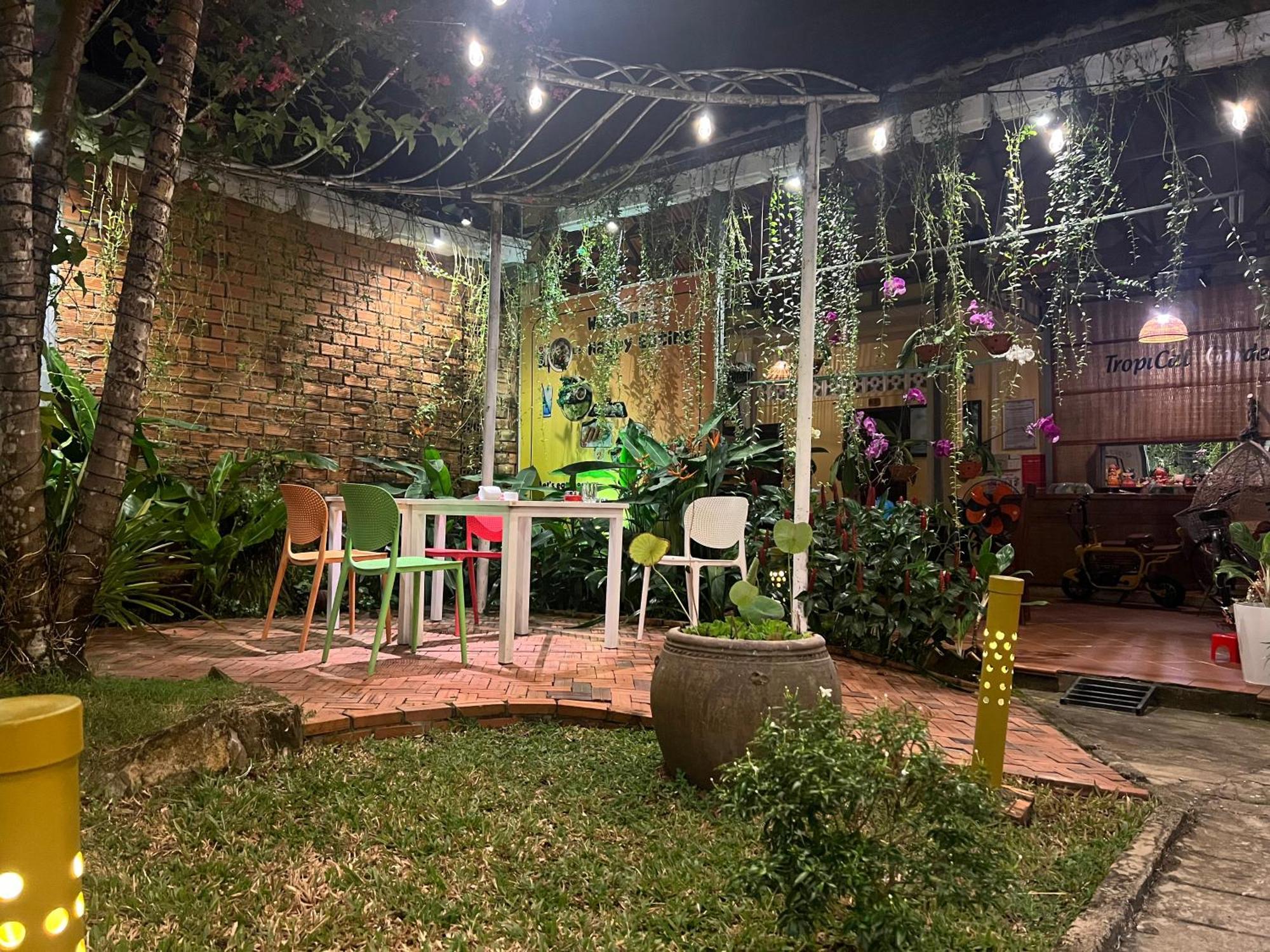 Homestay Tropical Garden