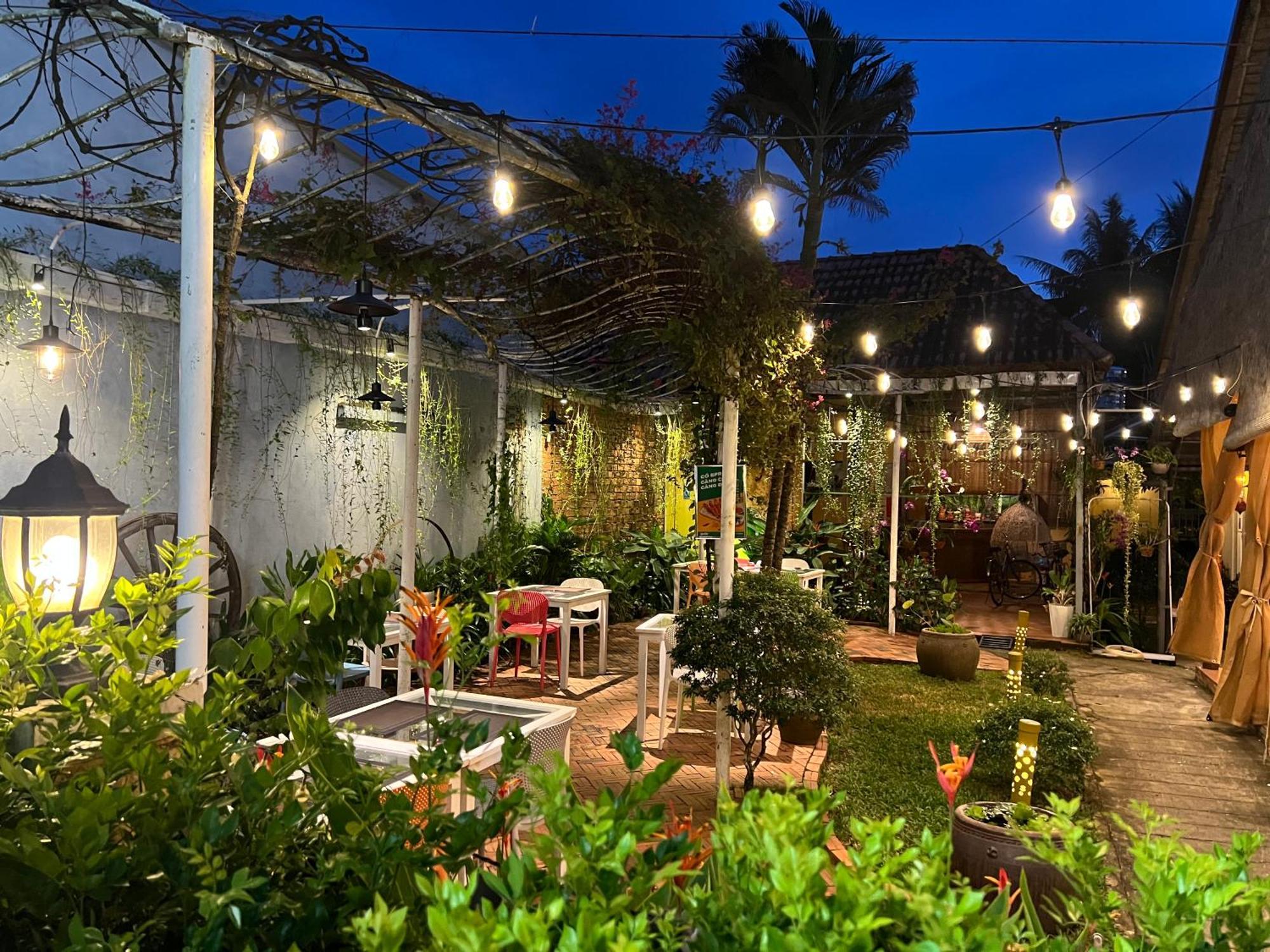 Homestay Tropical Garden *