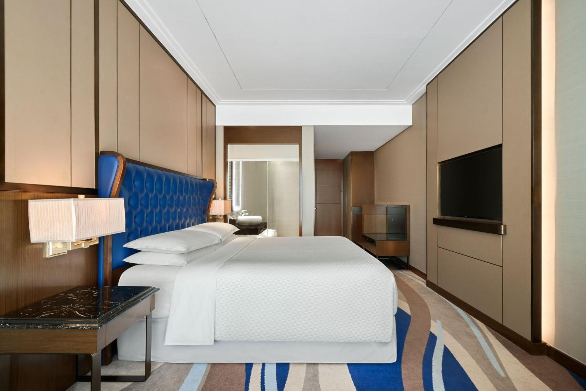 Khách sạn Four Points By Sheraton 5*