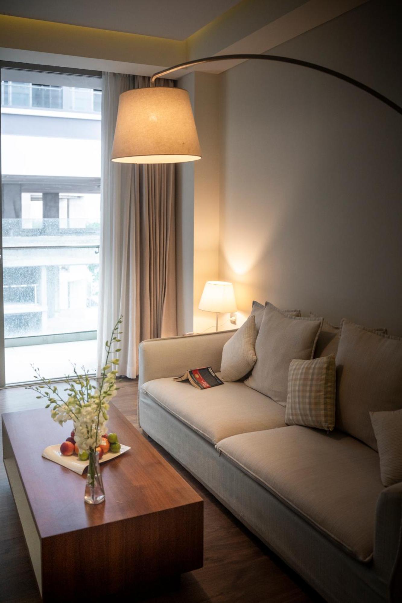 2 Bed By Ala Carte Da Nang-my Khe Beach,balcony Sea View,rooftop Pool, Pickup Airport