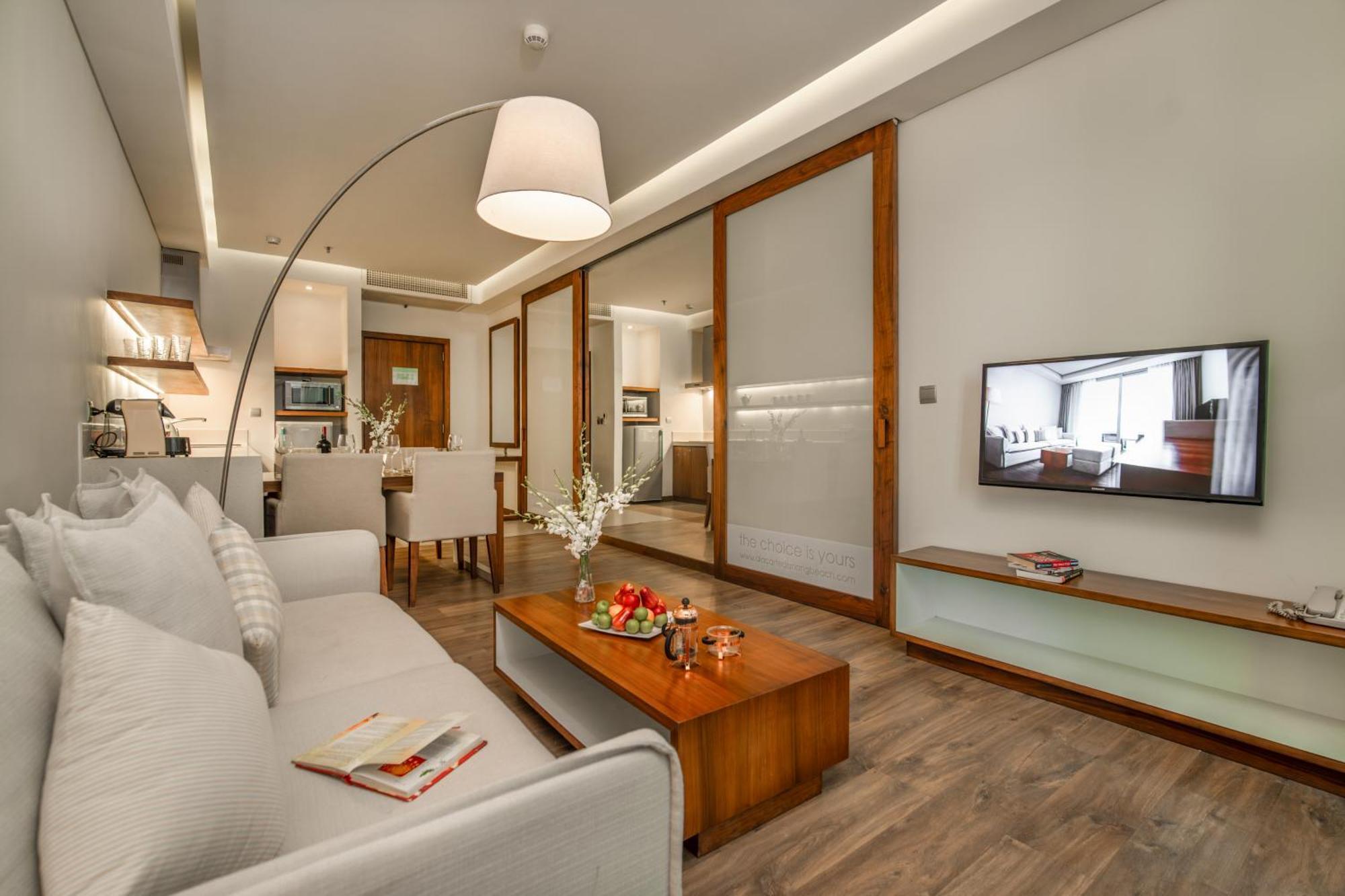 Apartment 2 Bed By Ala Carte Da Nang-my Khe Beach,balcony Sea View,rooftop Pool, Pickup Airport