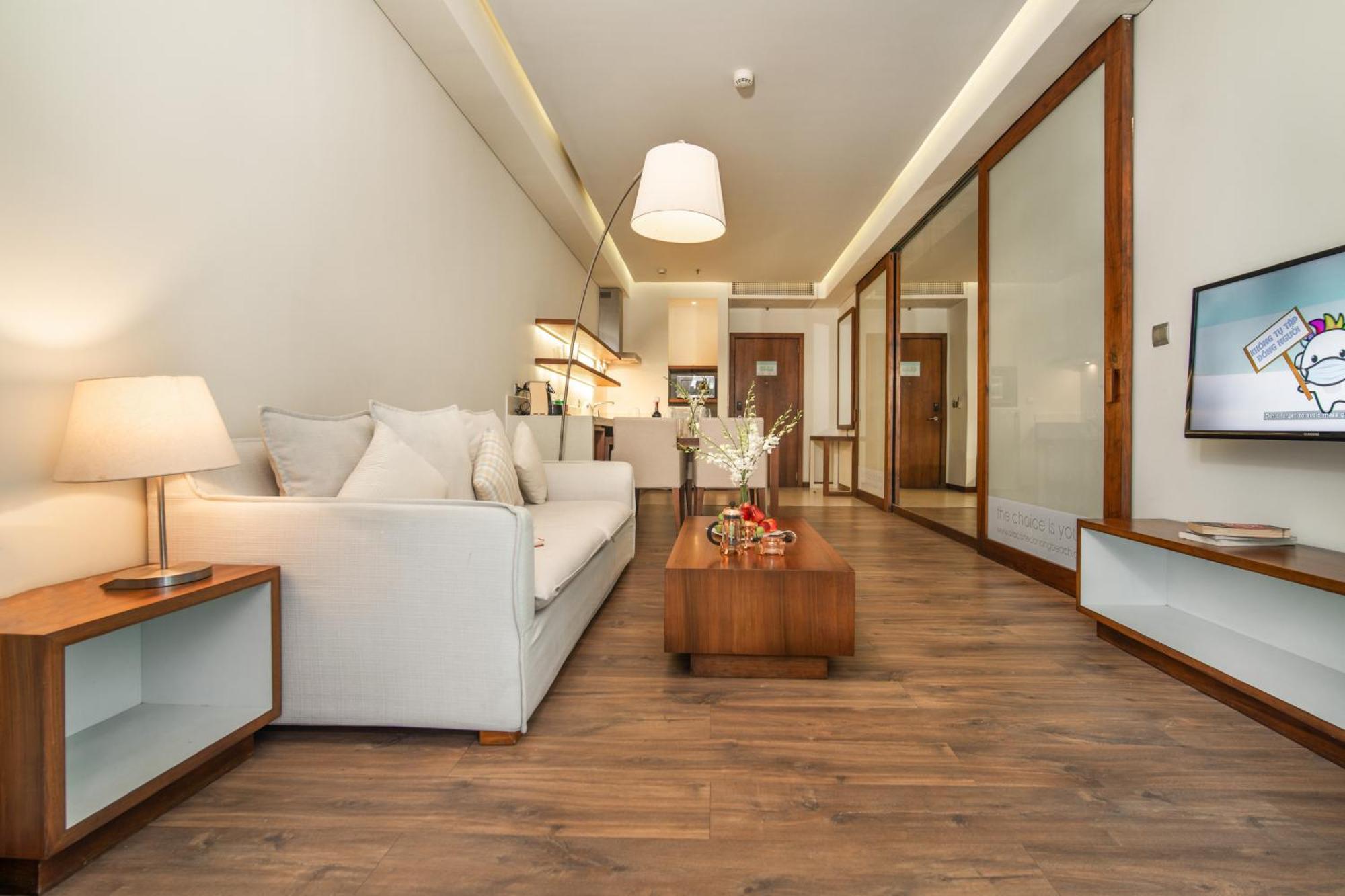 2 Bed By Ala Carte Da Nang-my Khe Beach,balcony Sea View,rooftop Pool, Pickup Airport Apartment Da Nang