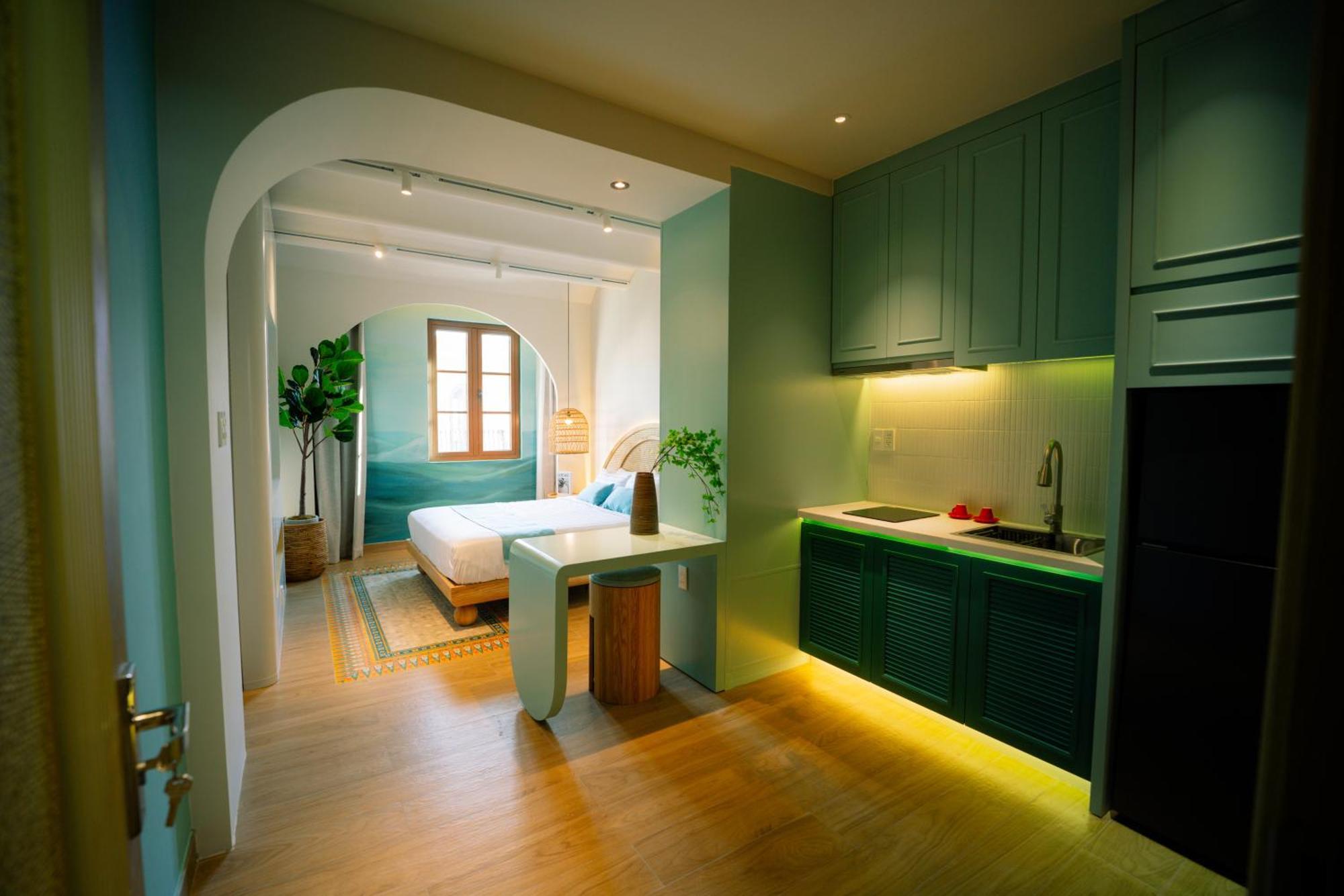 Hotel Lotus Corner & Rooftop 3*