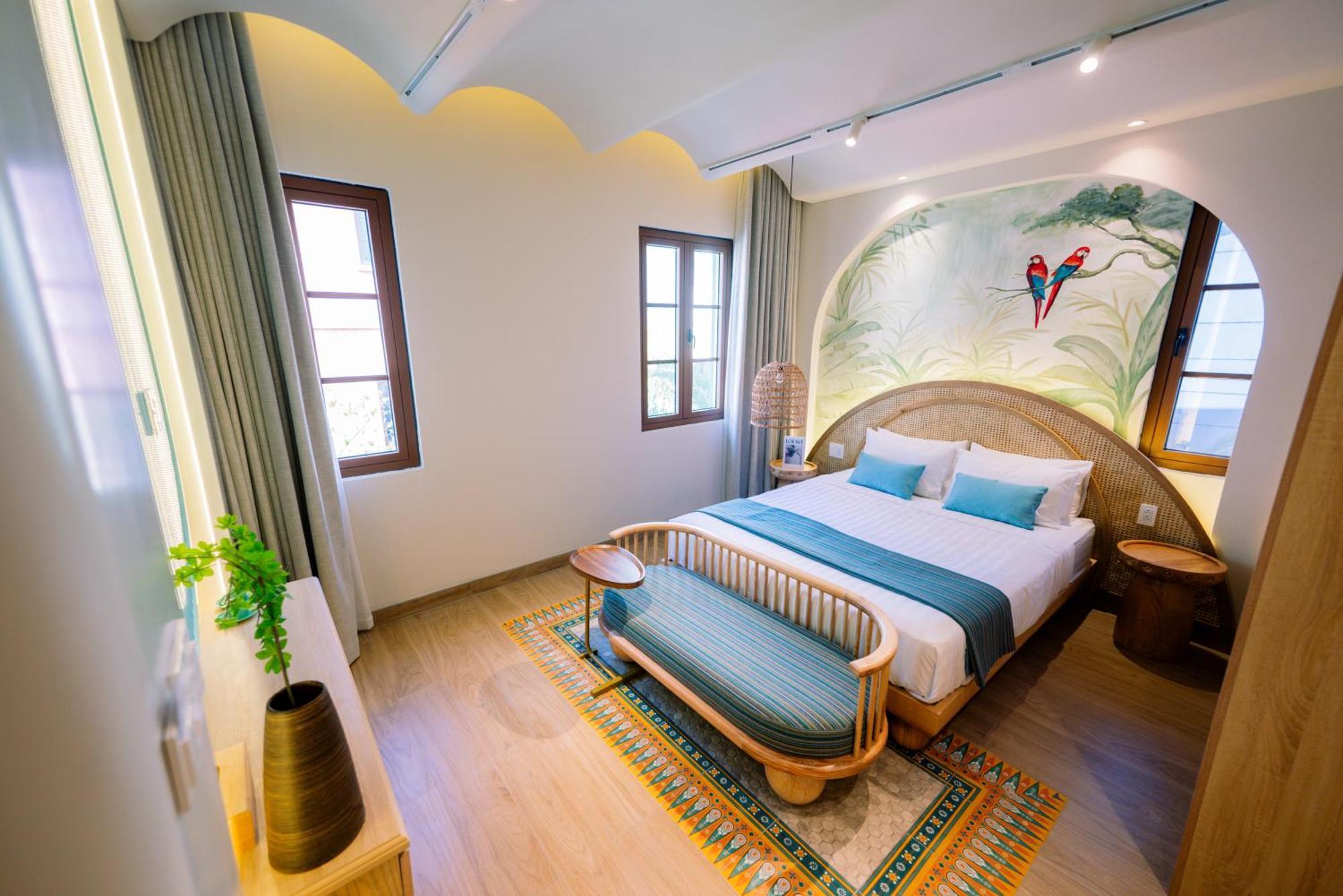 Hotel Lotus Corner & Rooftop 3*