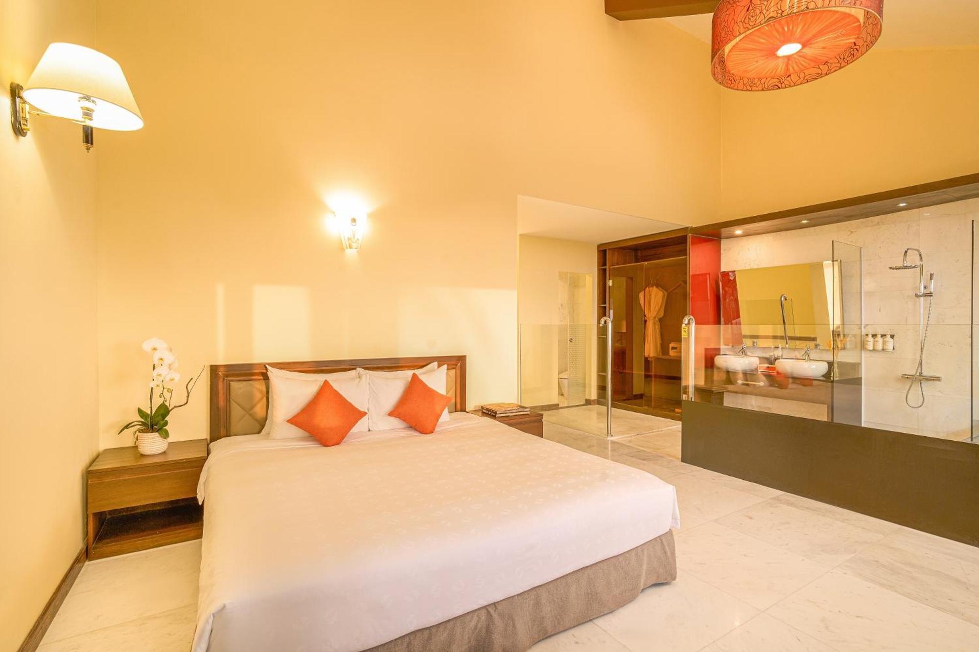 Resort Famiana & - Breakfast Is Served As Brunch 6am30 To 1pm