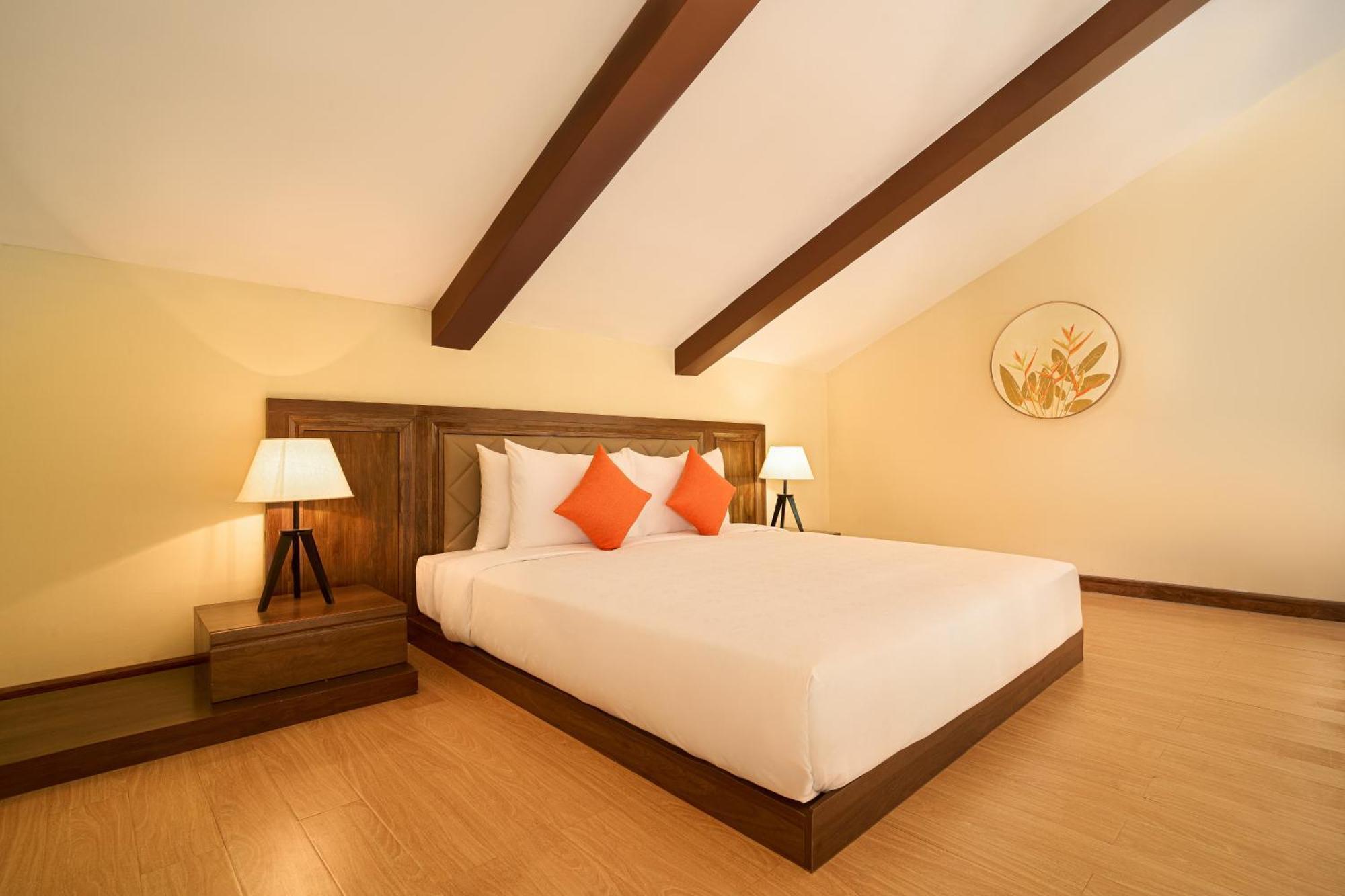 Resort Famiana & - Breakfast Is Served As Brunch 6am30 To 1pm 4*