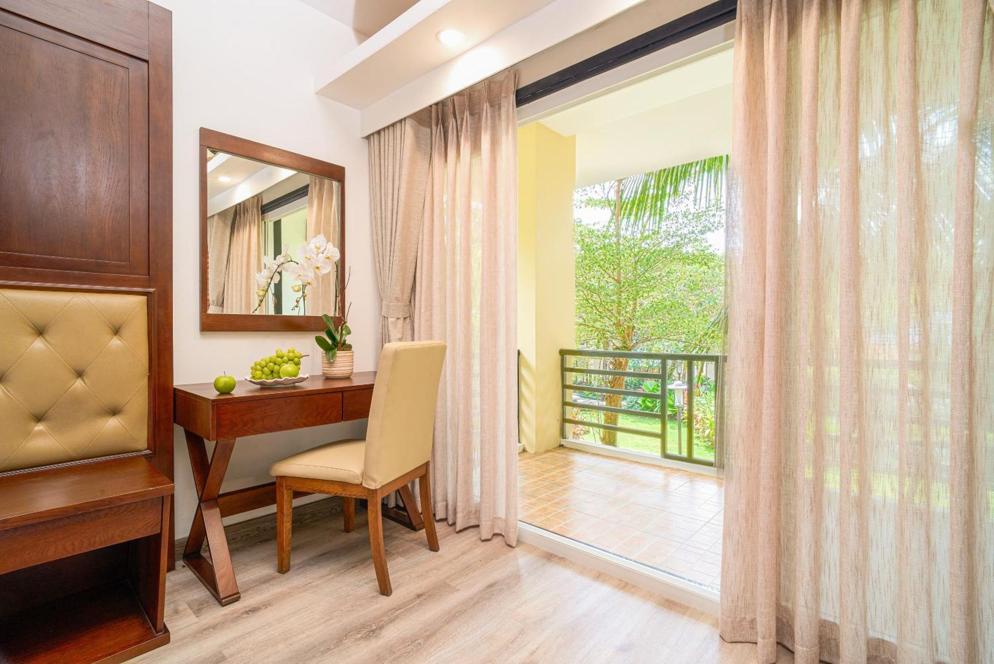 Resort Famiana & - Breakfast Is Served As Brunch 6am30 To 1pm 4*