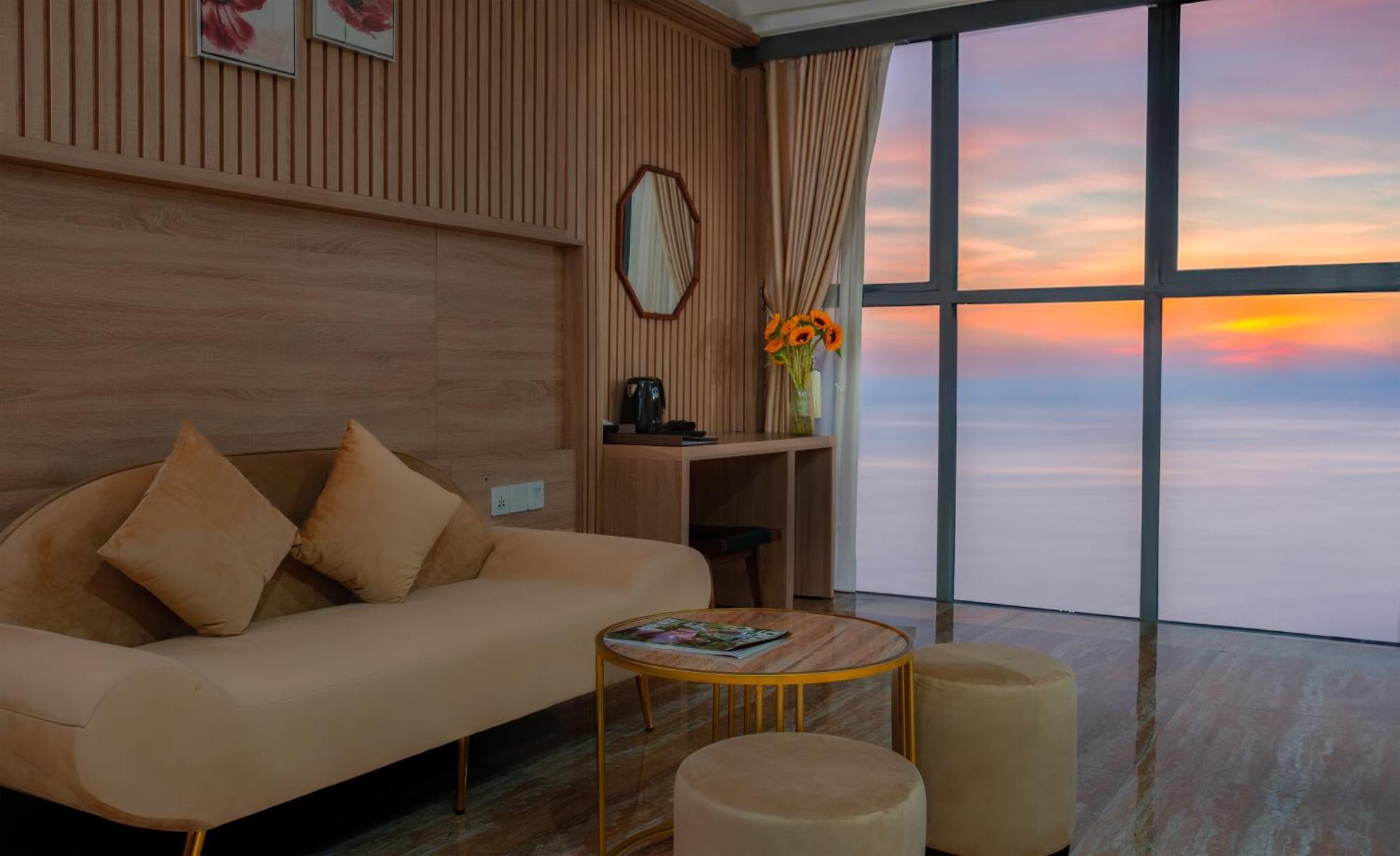 Emerald Bay & Hotel Nha Trang