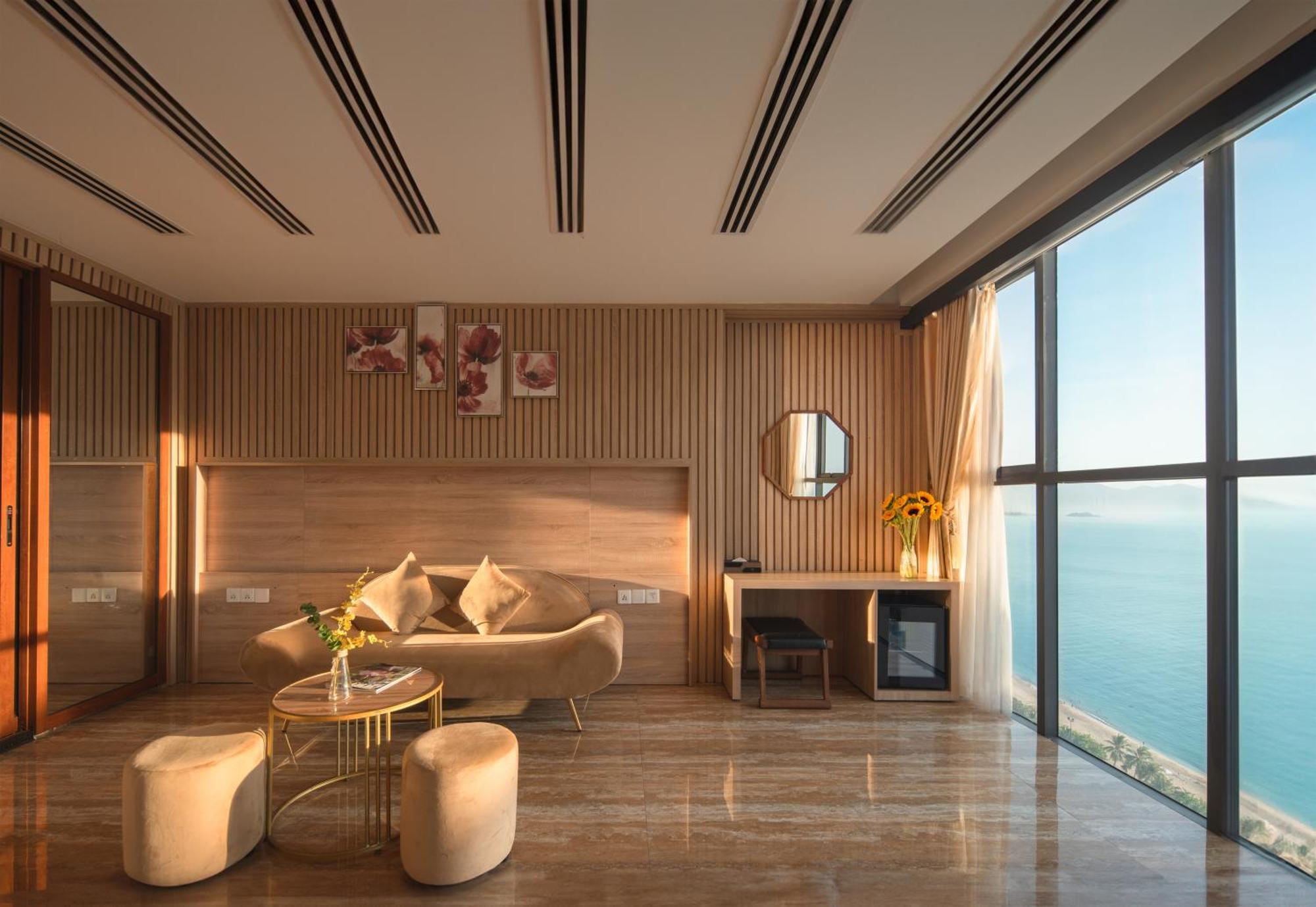 Emerald Bay & Hotel Nha Trang