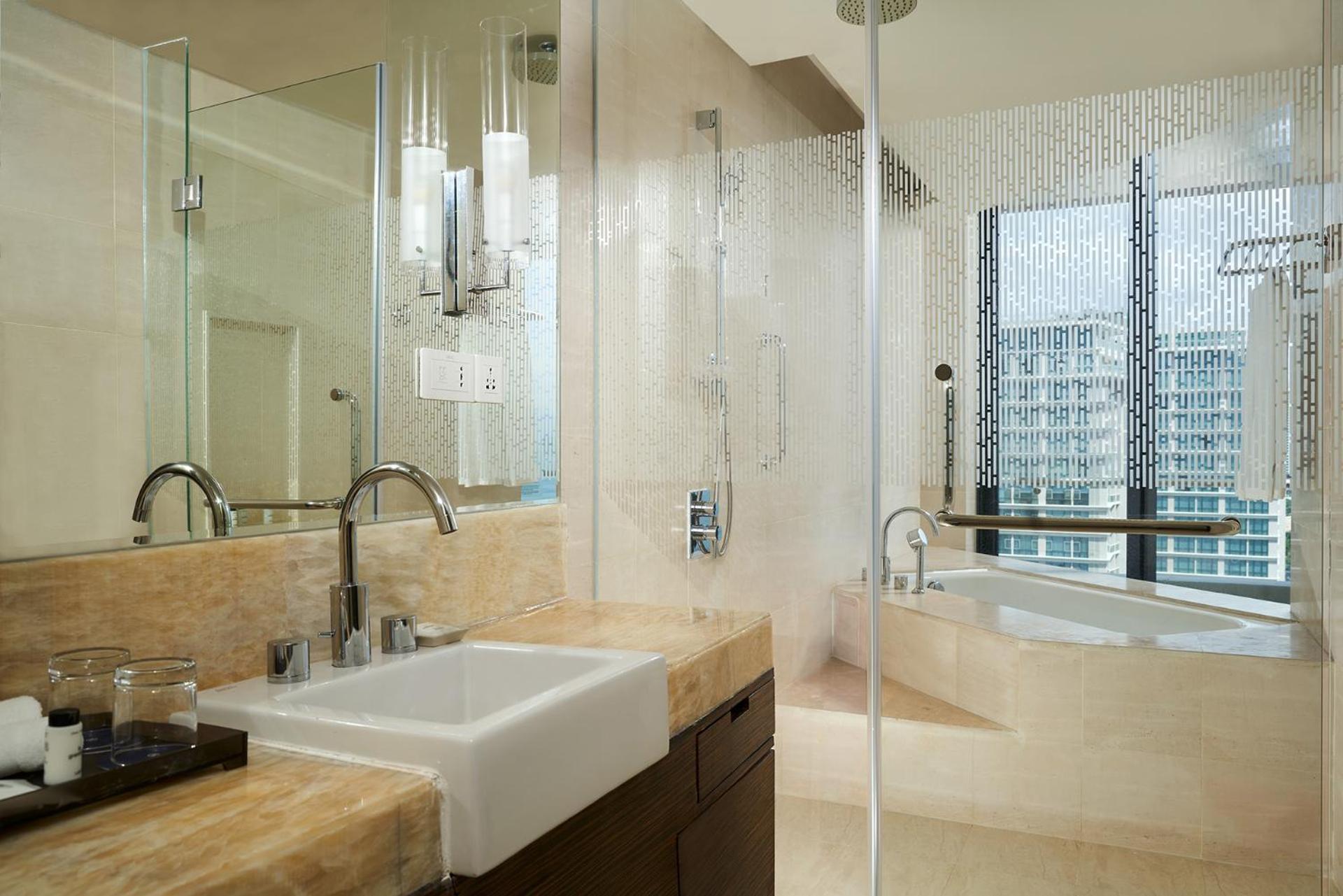 Sheraton & 5* Nha Trang