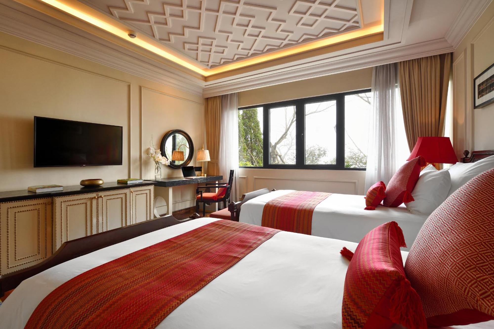 Silk Path Grand & Hotel 5*