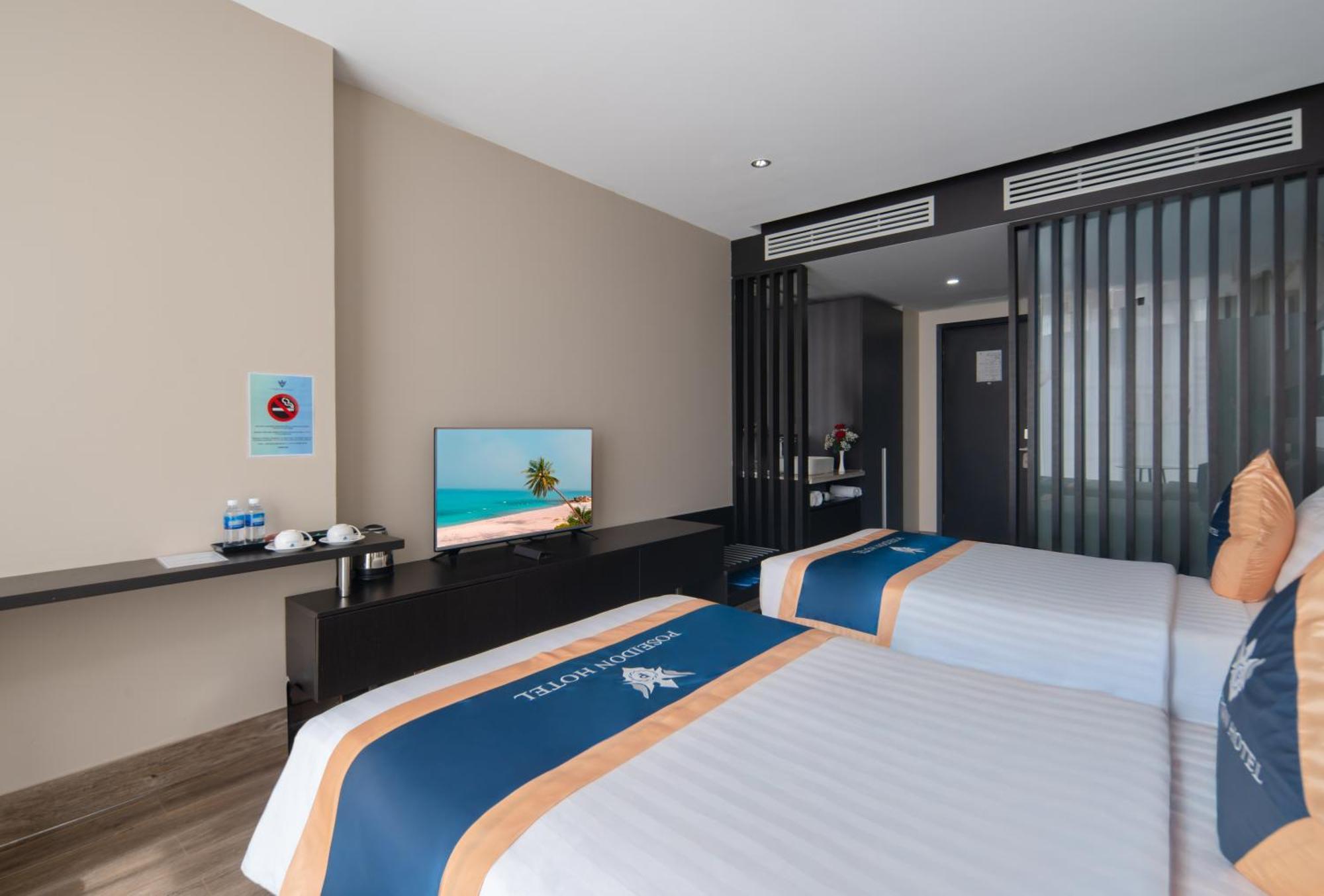 Poseidon Hotel 4*