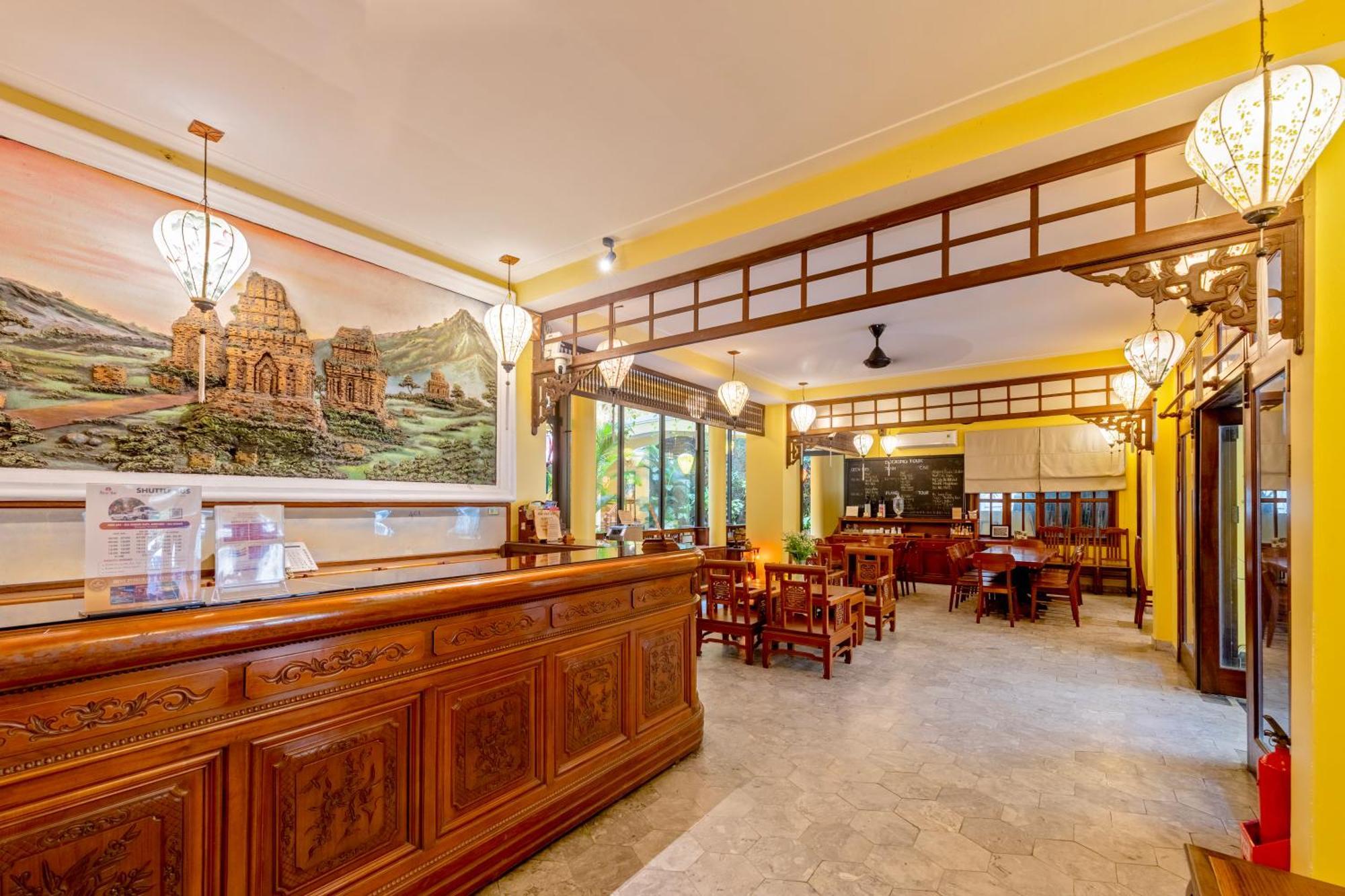 Khách sạn Thanh 1 2*
