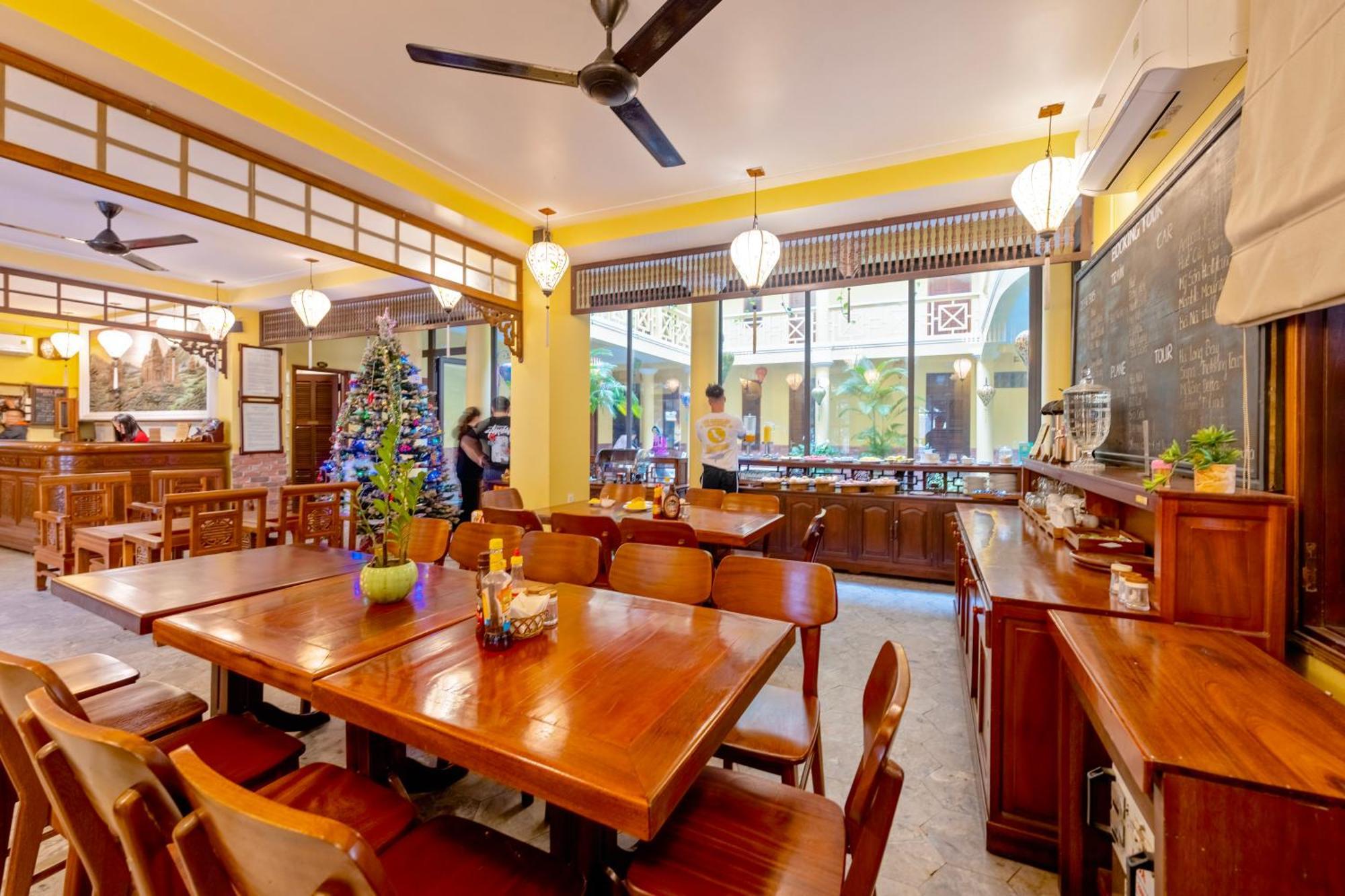 Thanh 1 Khách sạn Hội An