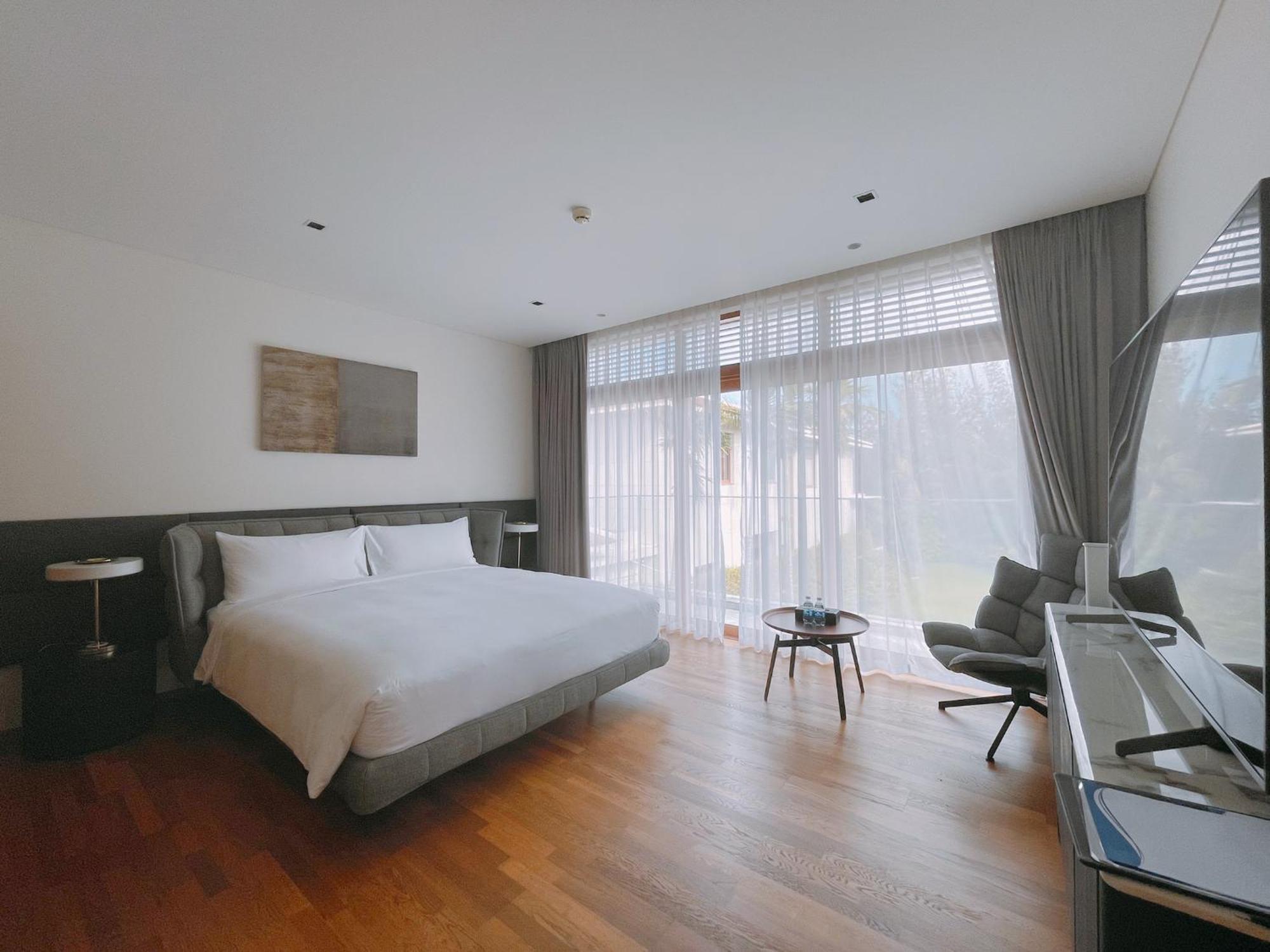 Resort Deluxe Beachside
