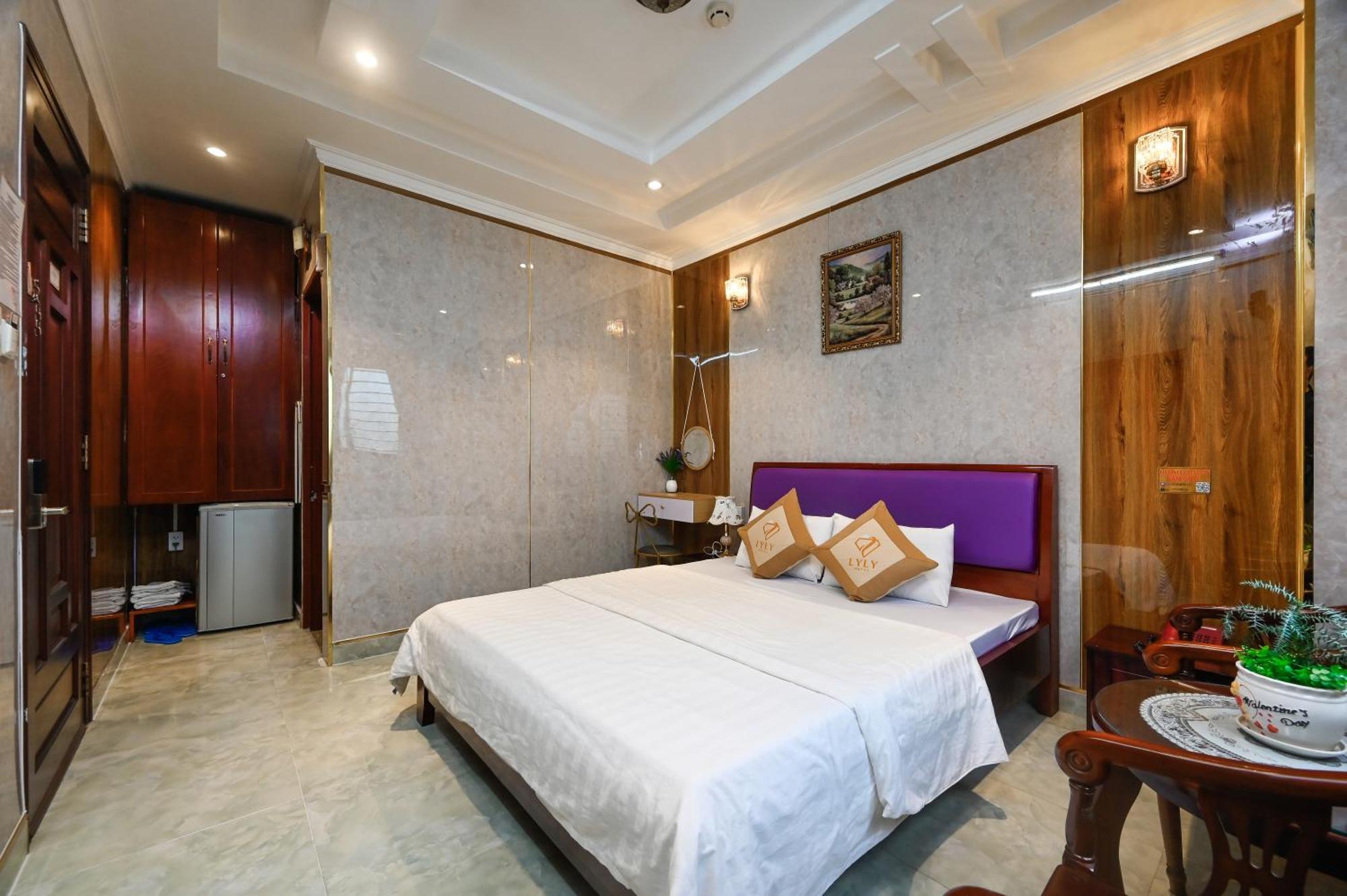 Ly Ly 3* TP. Hồ Chí Minh
