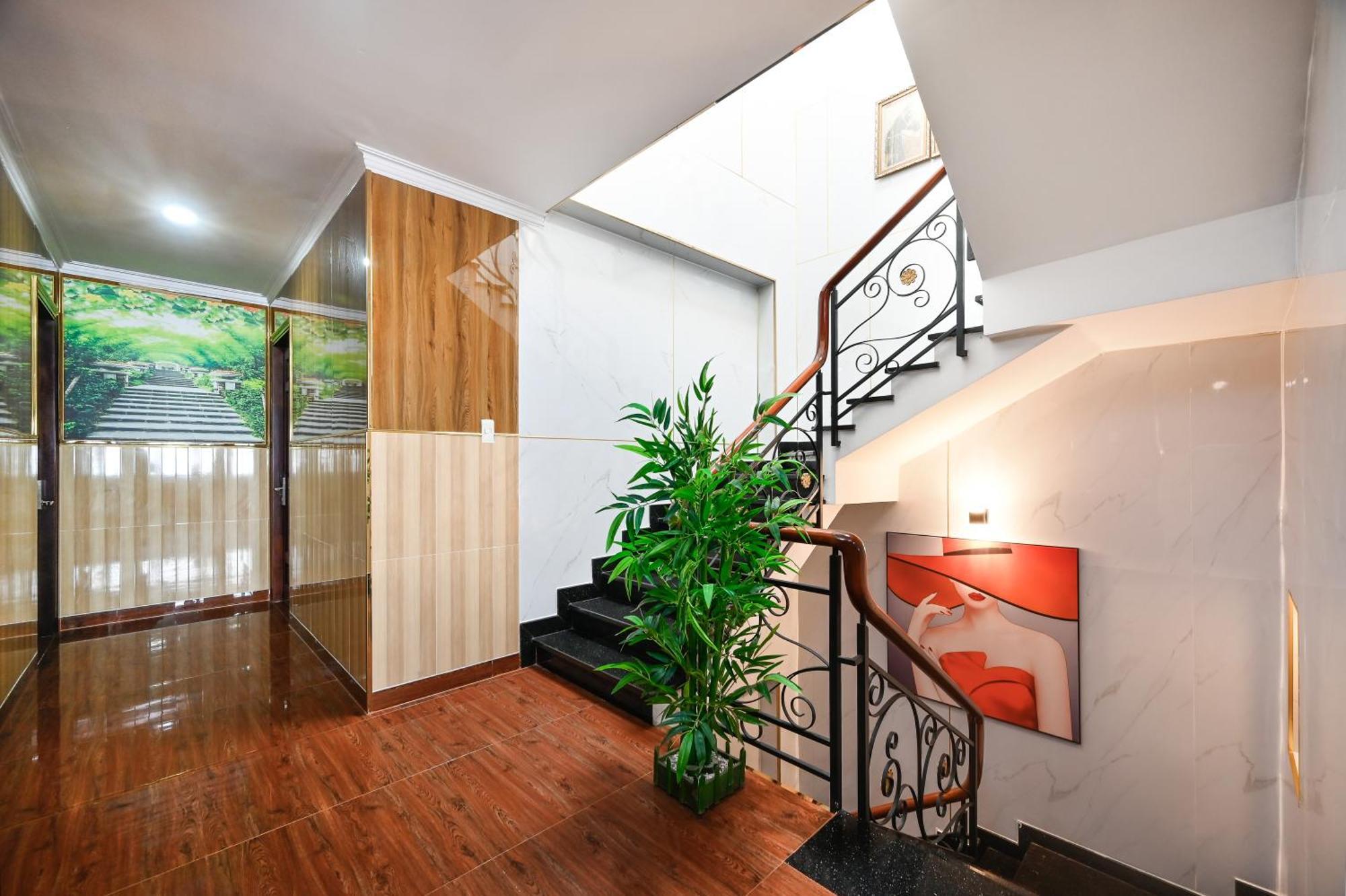 Ly Ly Khách sạn TP. Hồ Chí Minh