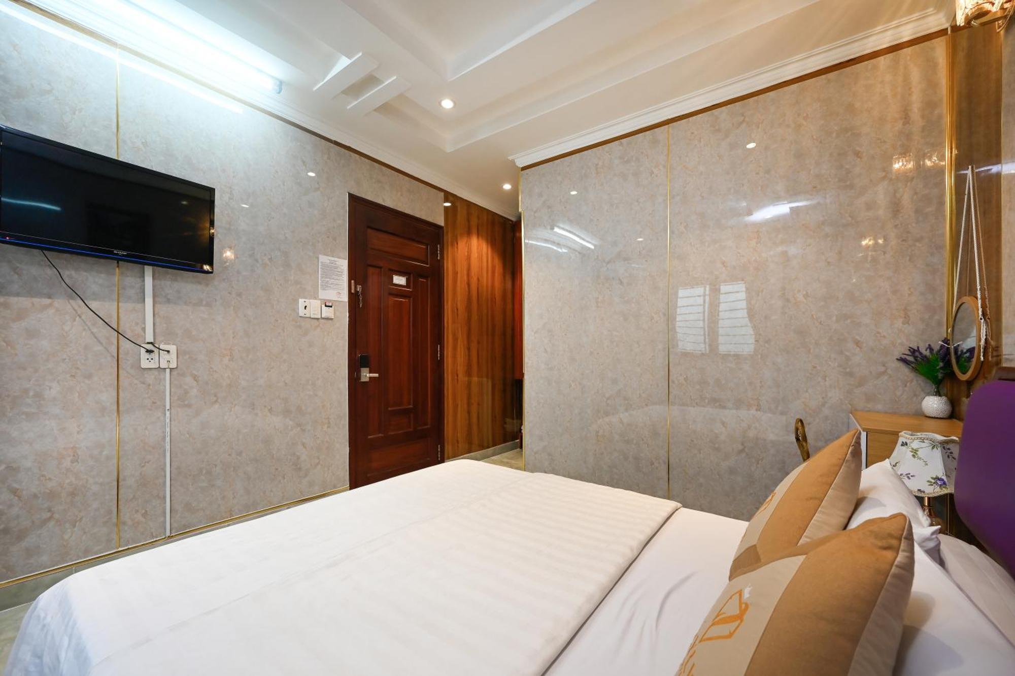 Ly Ly Khách sạn TP. Hồ Chí Minh