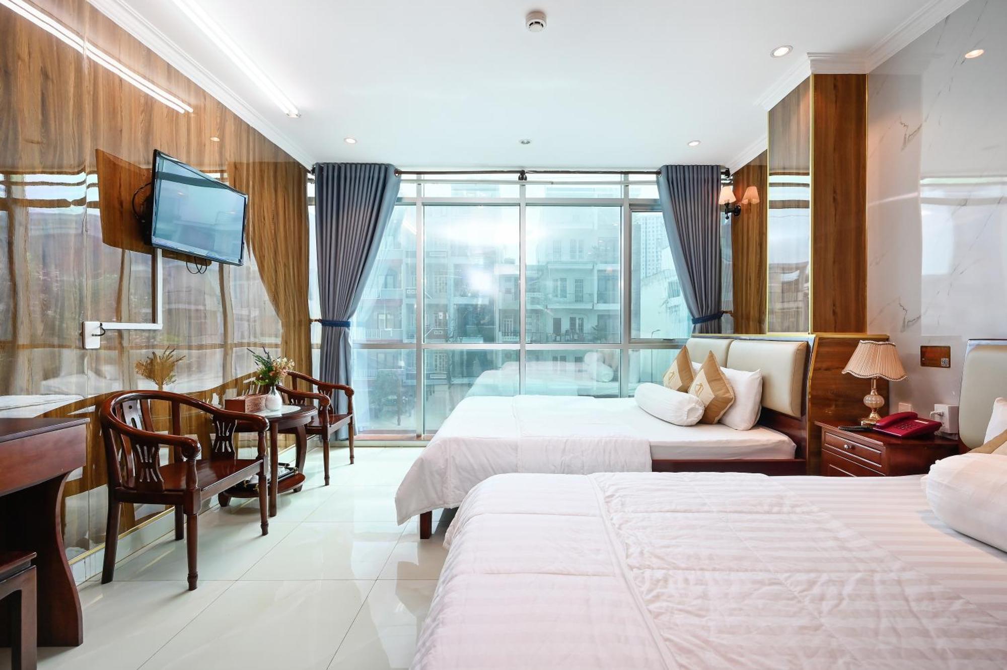 Khách sạn Ly Ly 3*