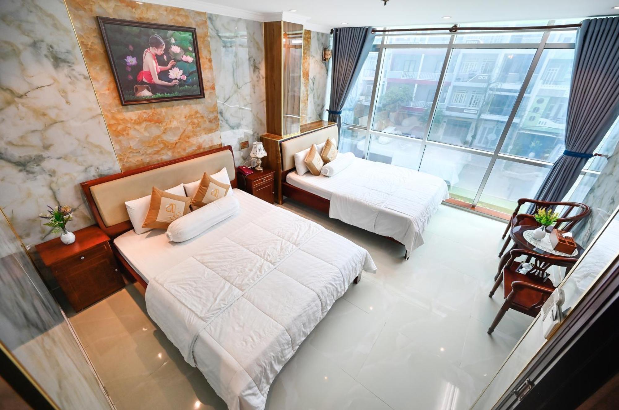 Ly Ly TP. Hồ Chí Minh