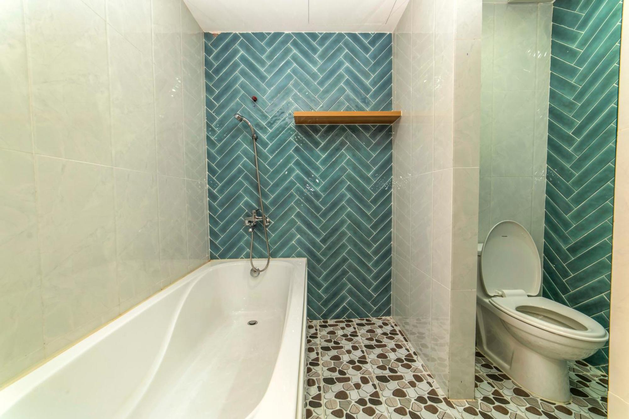 Khách sạn Lotus Hillside 3*