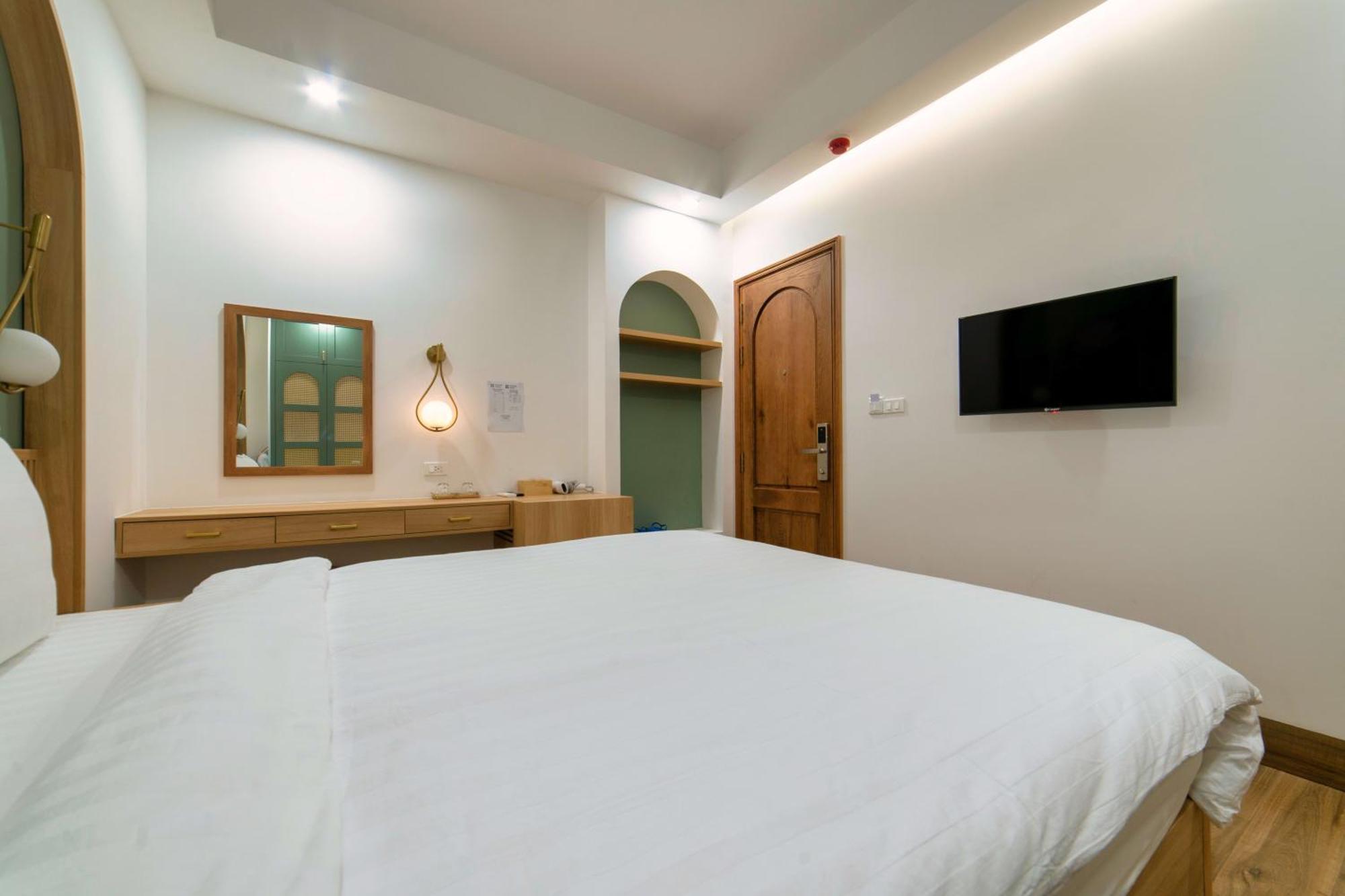 Khách sạn Lotus Hillside 3*