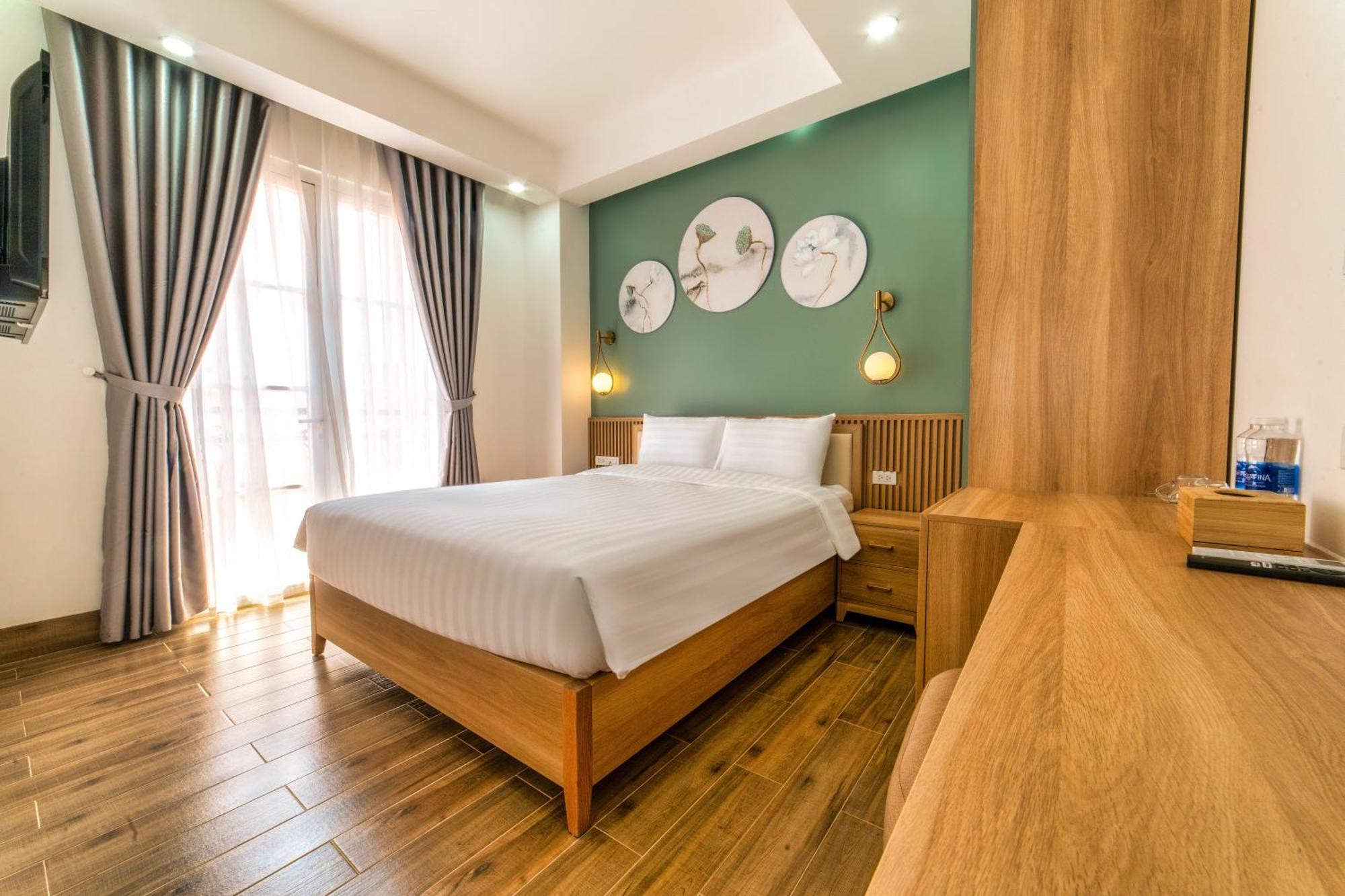 Khách sạn Lotus Hillside 3*