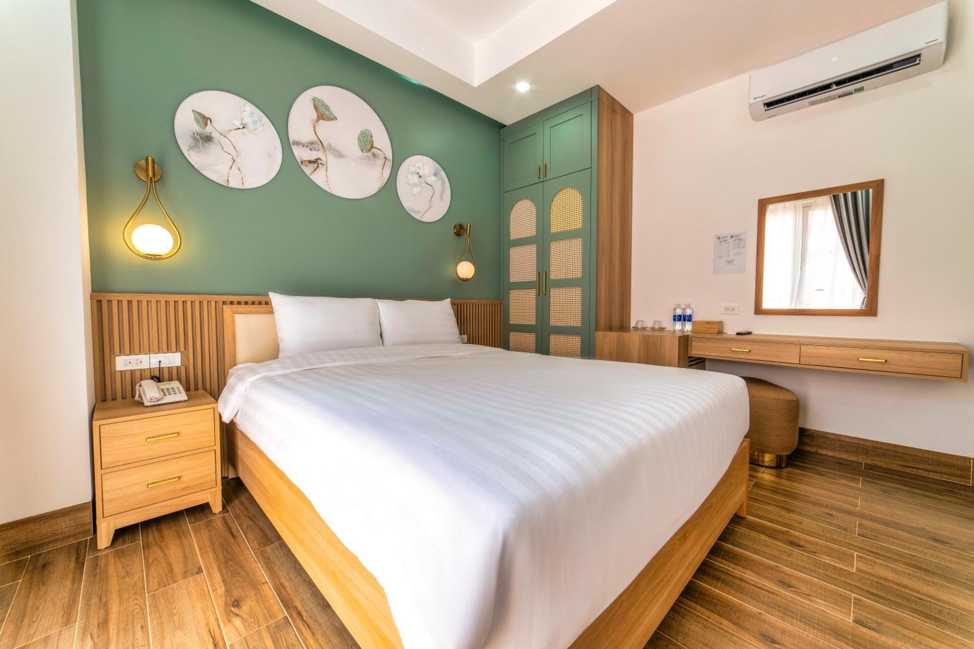 Khách sạn Lotus Hillside 3*