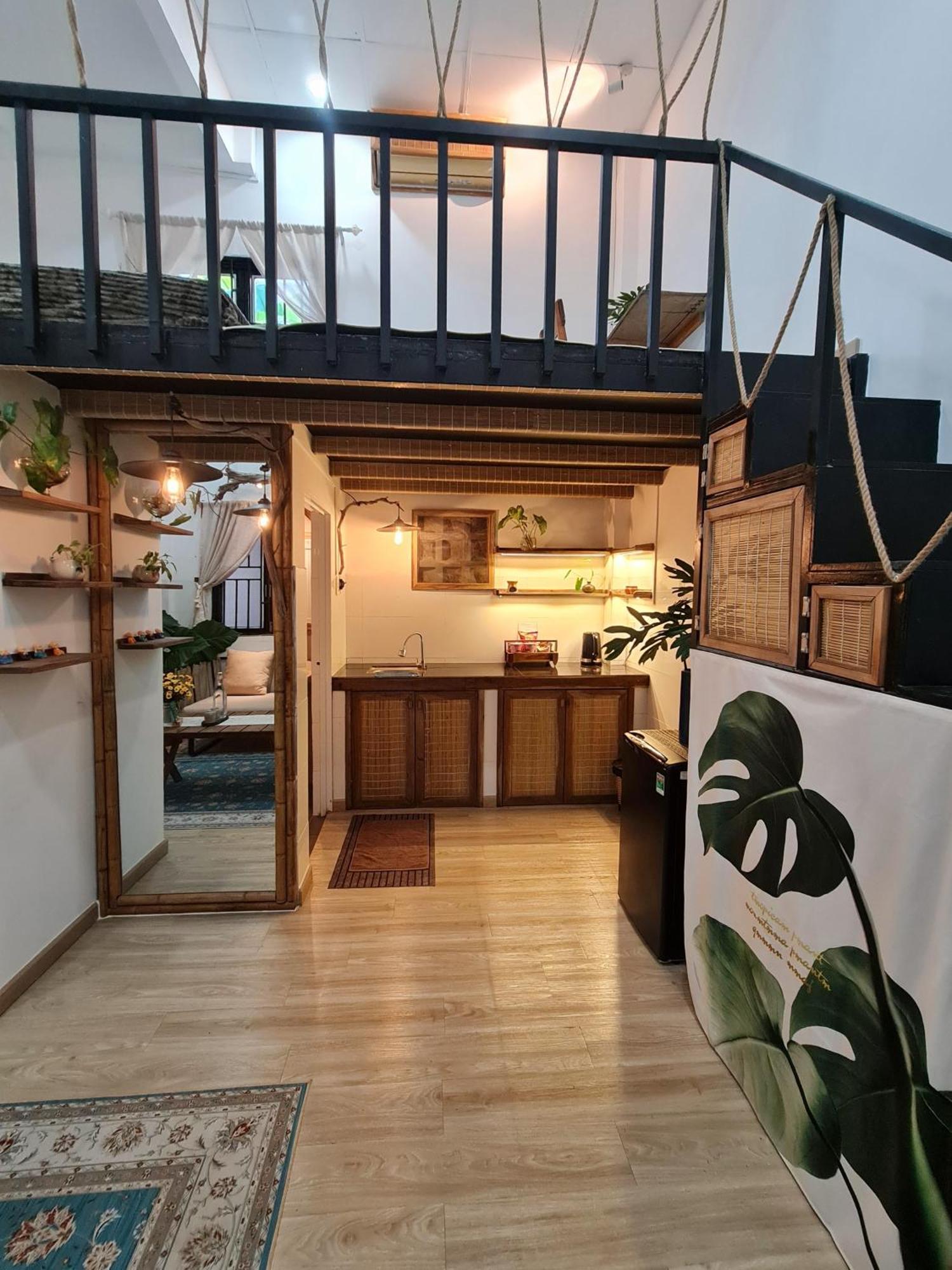 Tinh House Hotel 2*