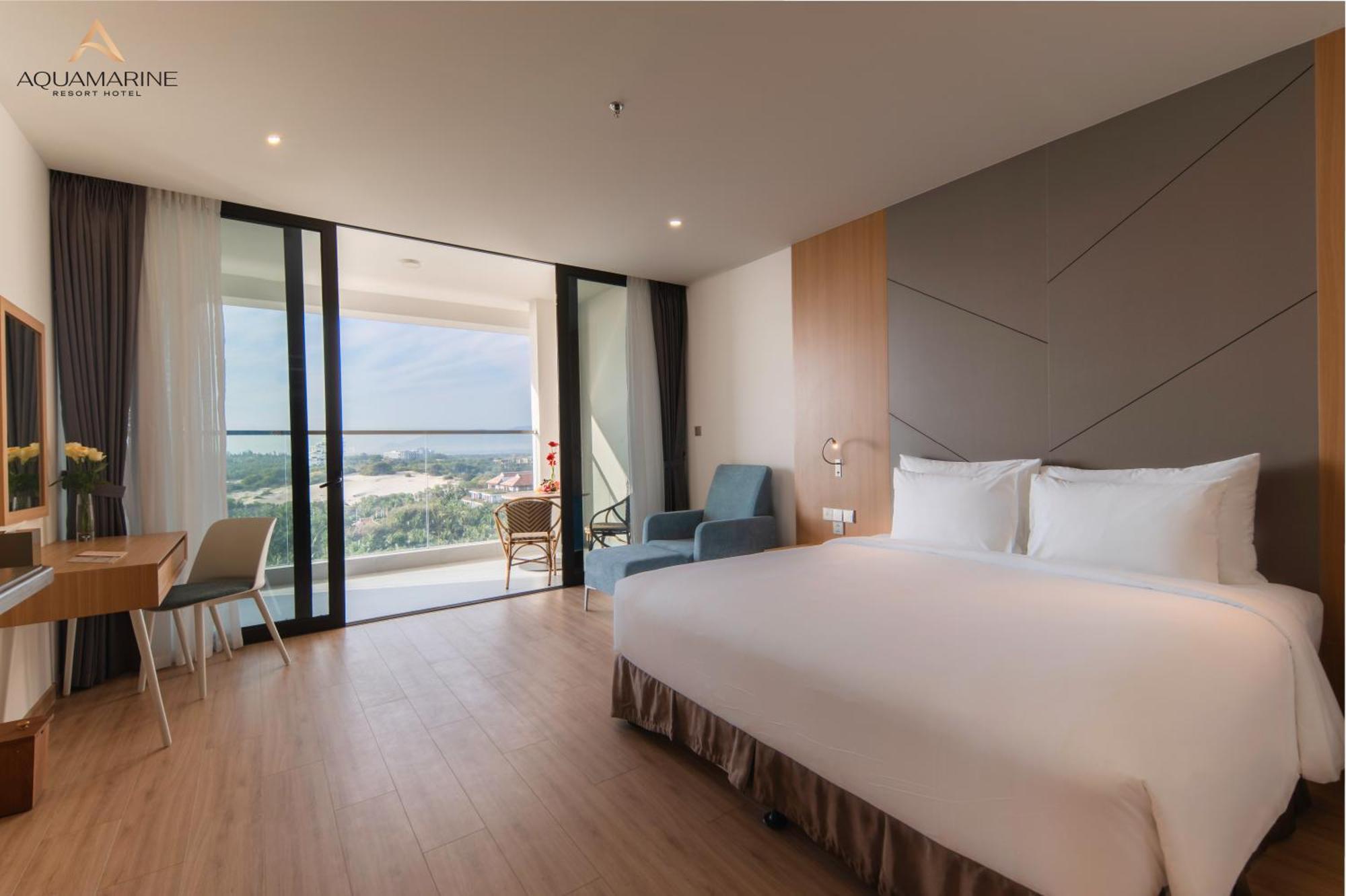 Aquamarine Beachfront & Resort
