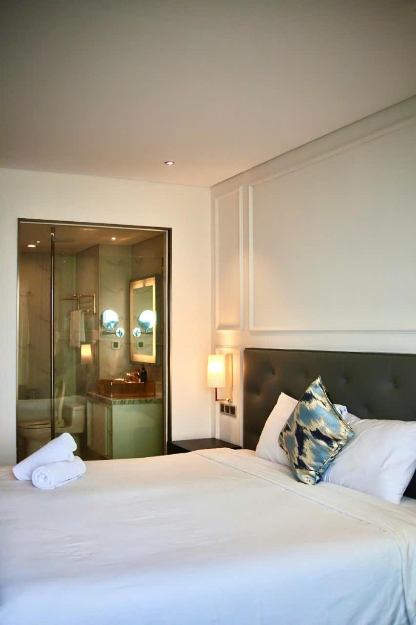 Golden With Sea View 5* Da Nang