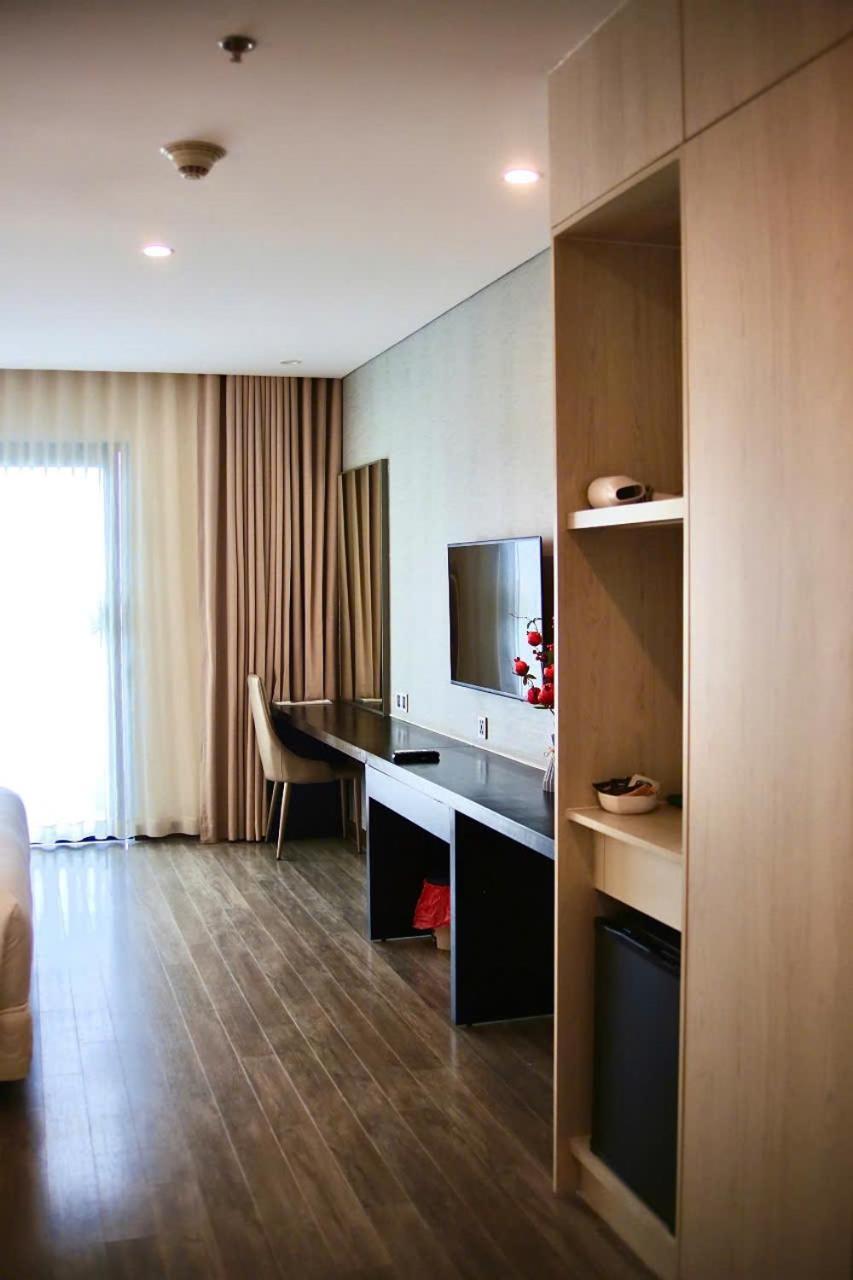 Golden With Sea View 5*