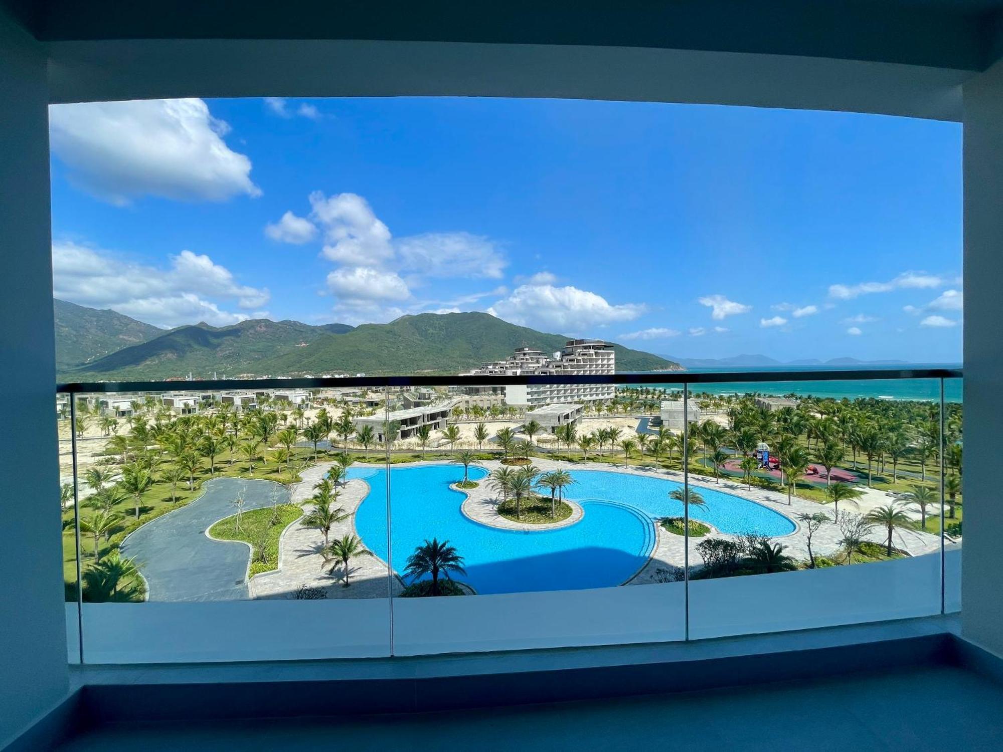 Aquamarine Beachfront & 5*