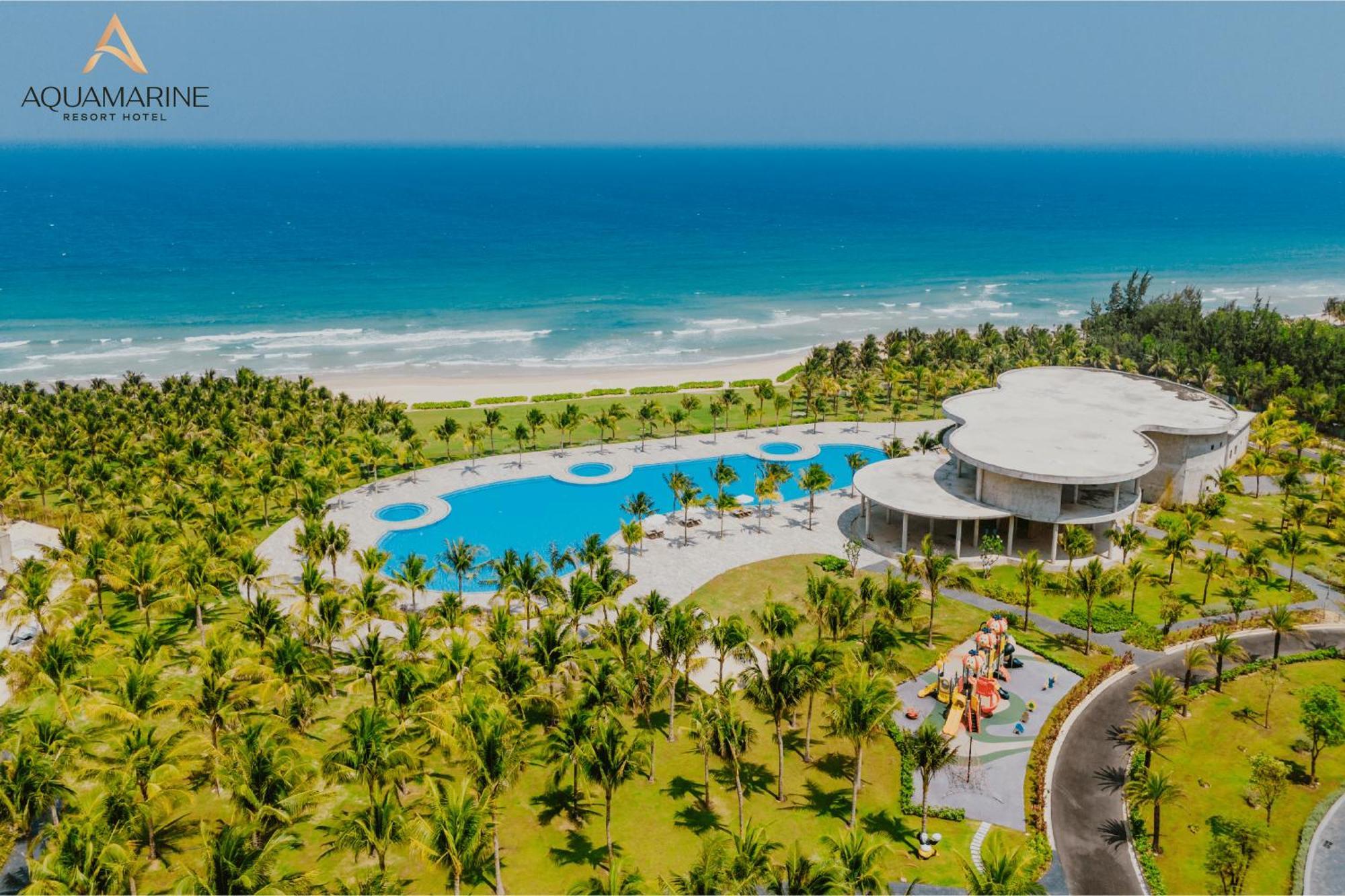Aquamarine Beachfront & Resort 5*