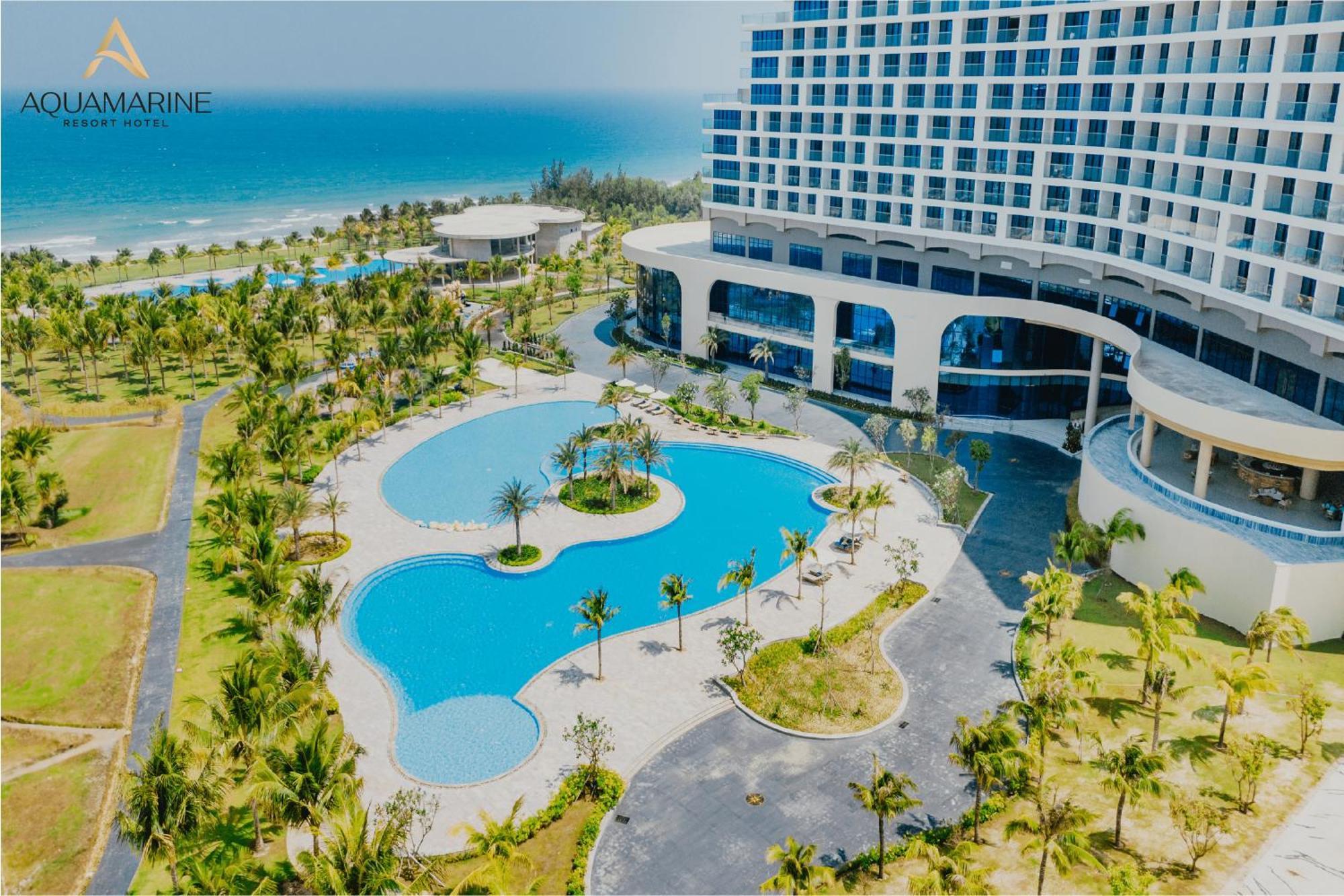 Aquamarine Beachfront &