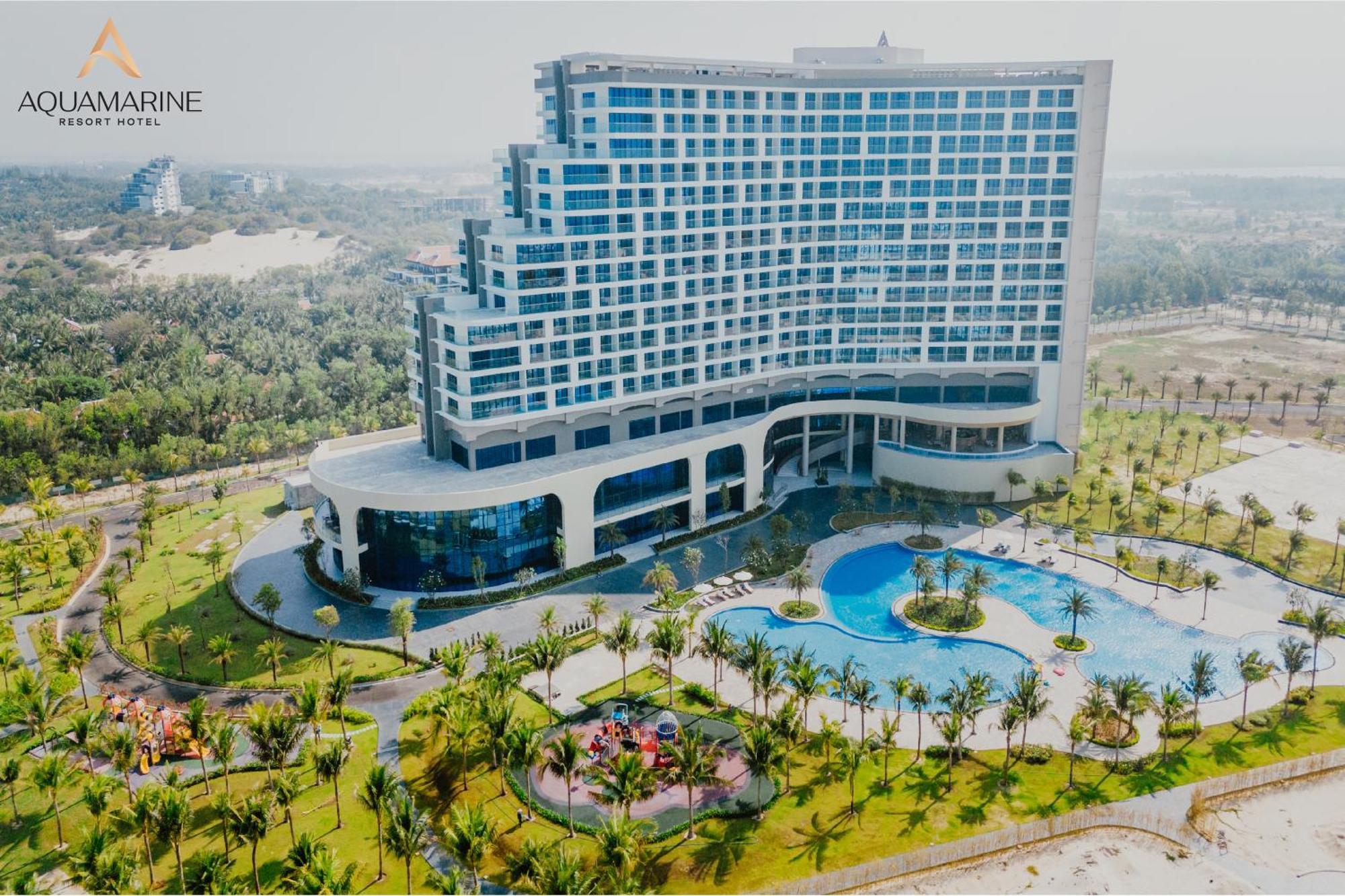 Resort Aquamarine Beachfront & 5*