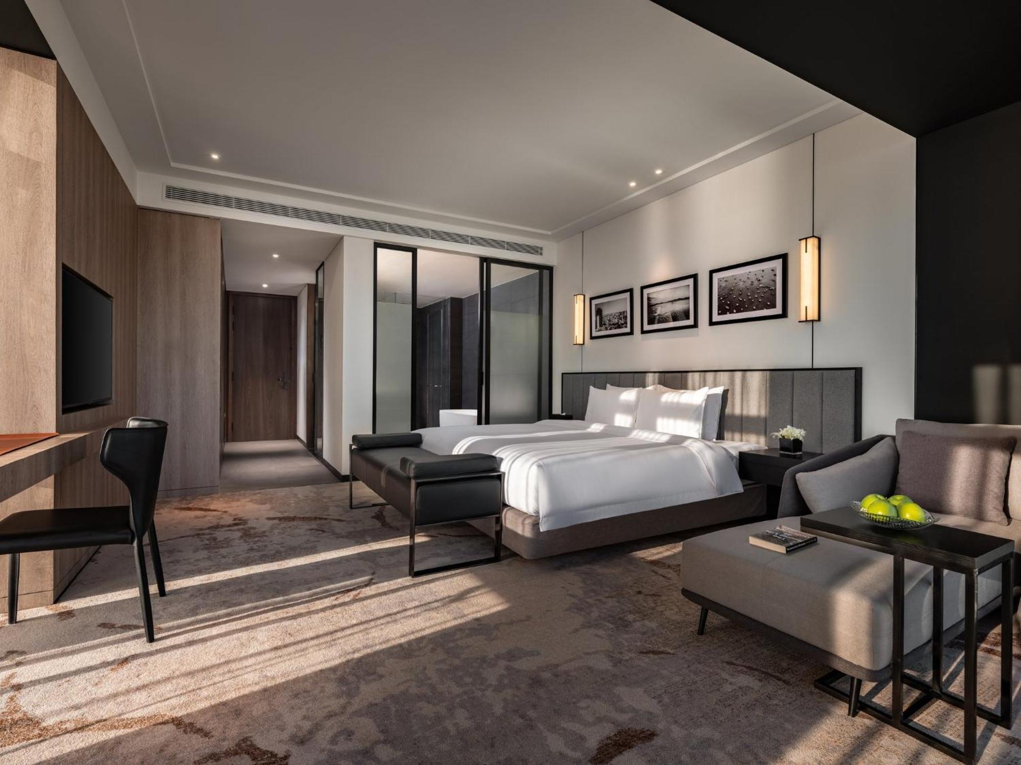 Crowne Plaza Centre By Ihg Hotel 5*